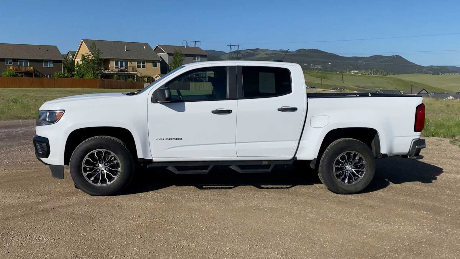Thumbnail: 2022 Chevrolet Colorado - 4