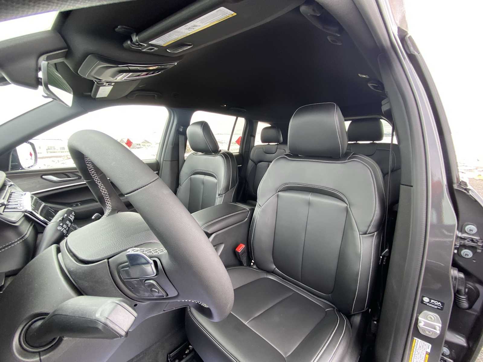 Thumbnail: 2025 Jeep Grand Cherokee - 15