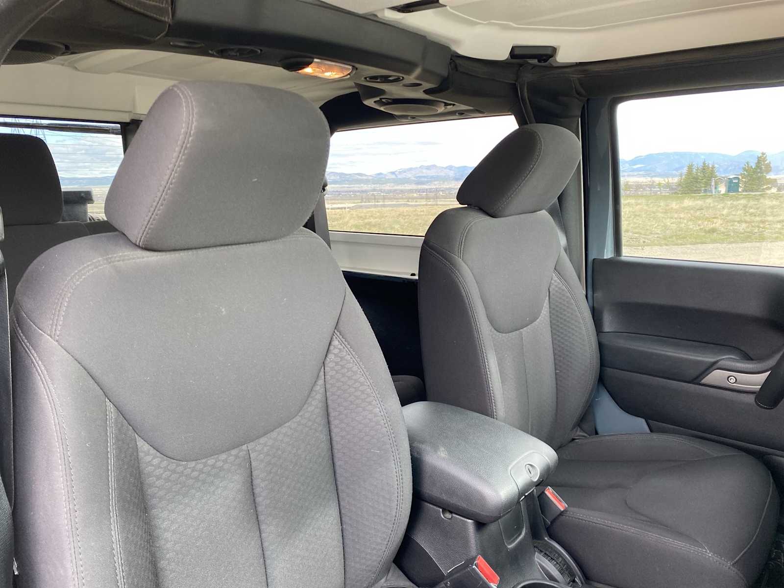 Thumbnail: 2014 Jeep Wrangler - 17