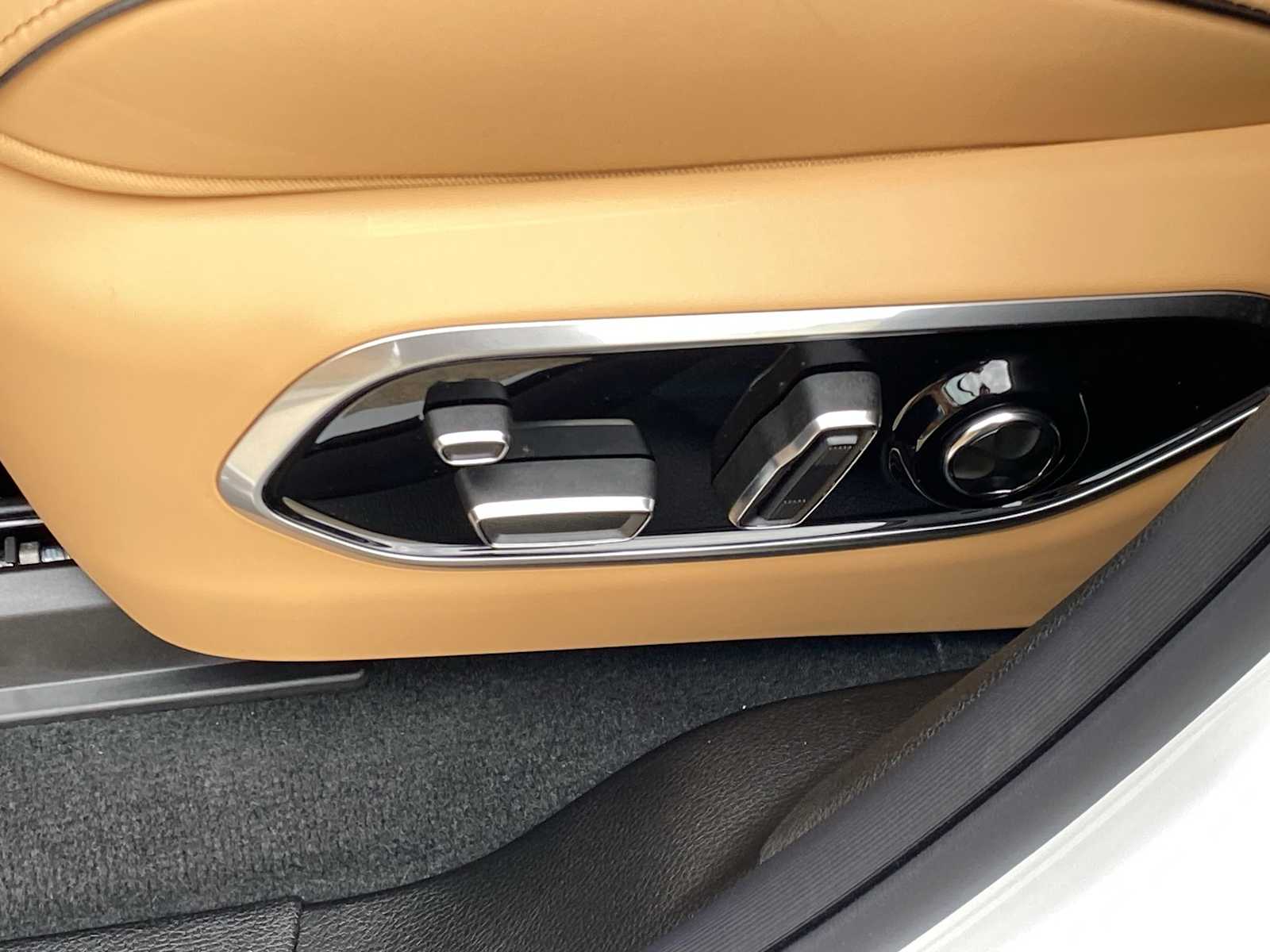 Thumbnail: 2026 Jeep Grand Cherokee - 21