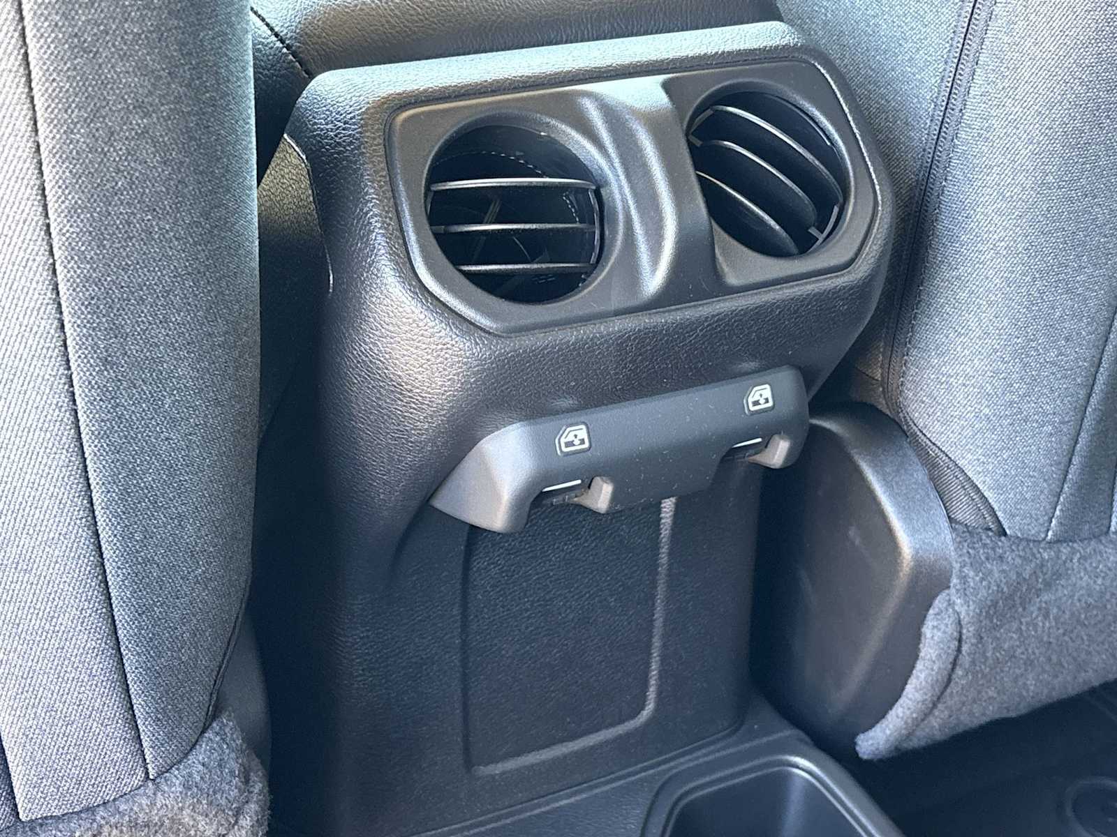 Thumbnail: 2026 Jeep Wrangler - 36