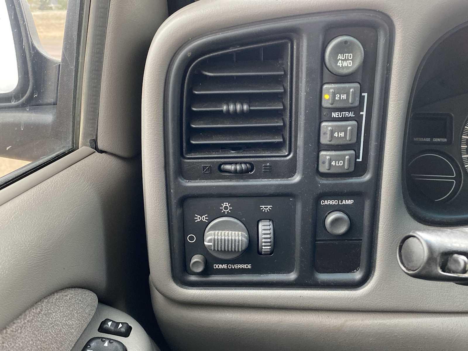 Thumbnail: 2000 Chevrolet Silverado 1500 - 25