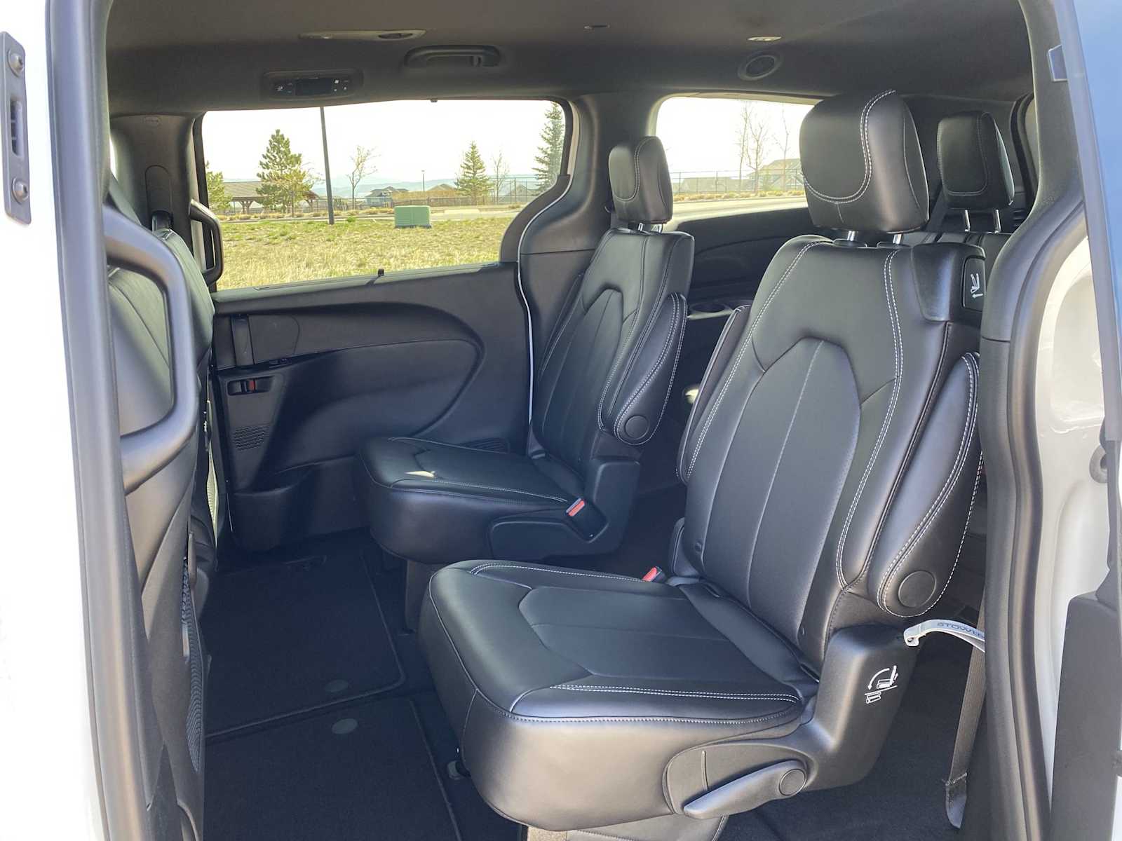 Thumbnail: 2026 Chrysler Pacifica - 35