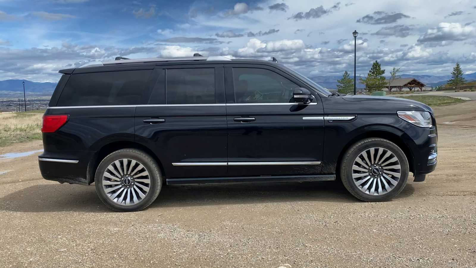 Thumbnail: 2020 Lincoln Navigator - 9