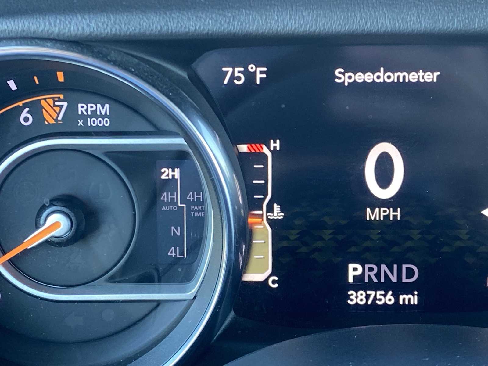 Thumbnail: 2019 Jeep Wrangler - 18
