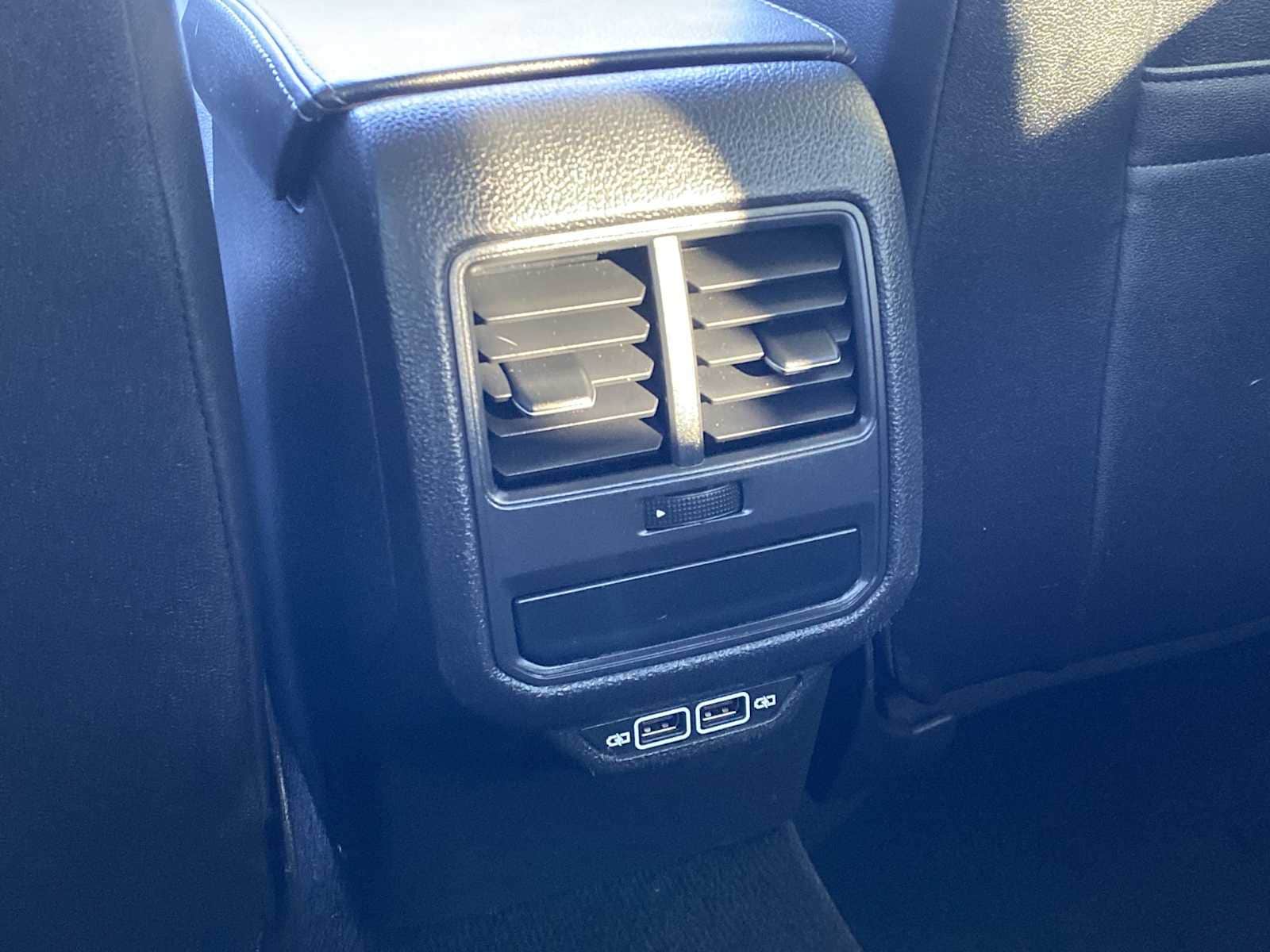 Thumbnail: 2020 Volkswagen Passat - 34