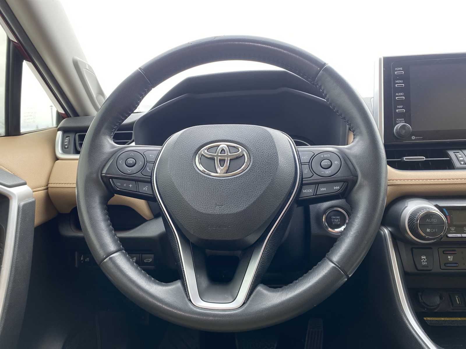 Thumbnail: 2021 Toyota RAV4 - 30
