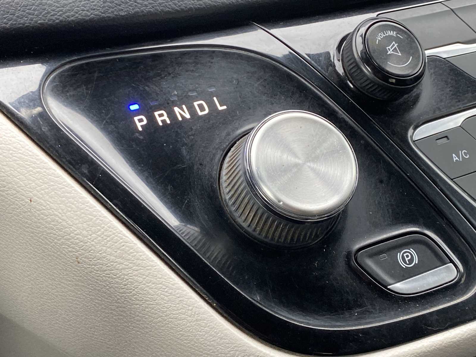 Thumbnail: 2017 Chrysler Pacifica - 16