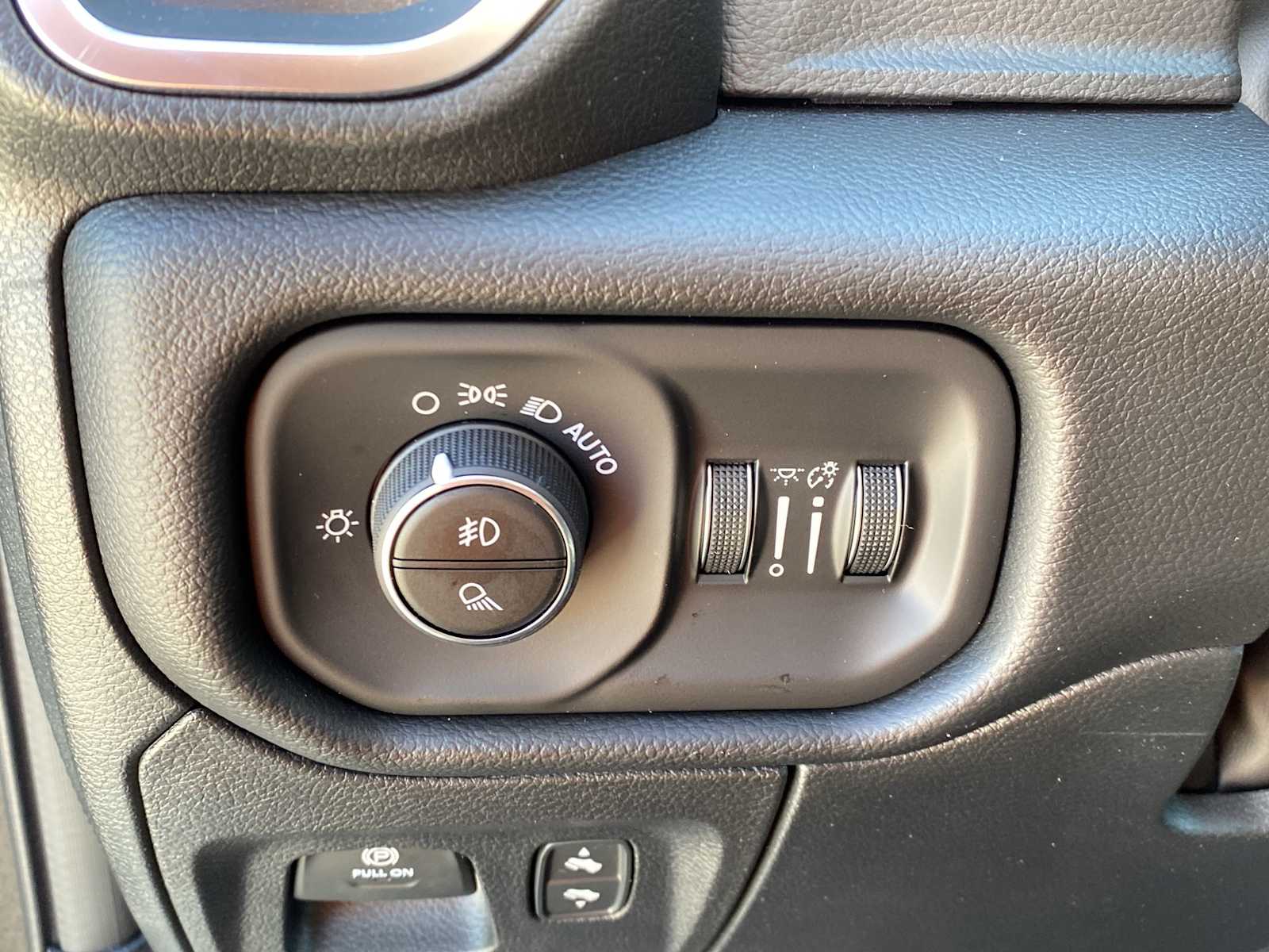 Thumbnail: 2026 RAM 1500 - 22