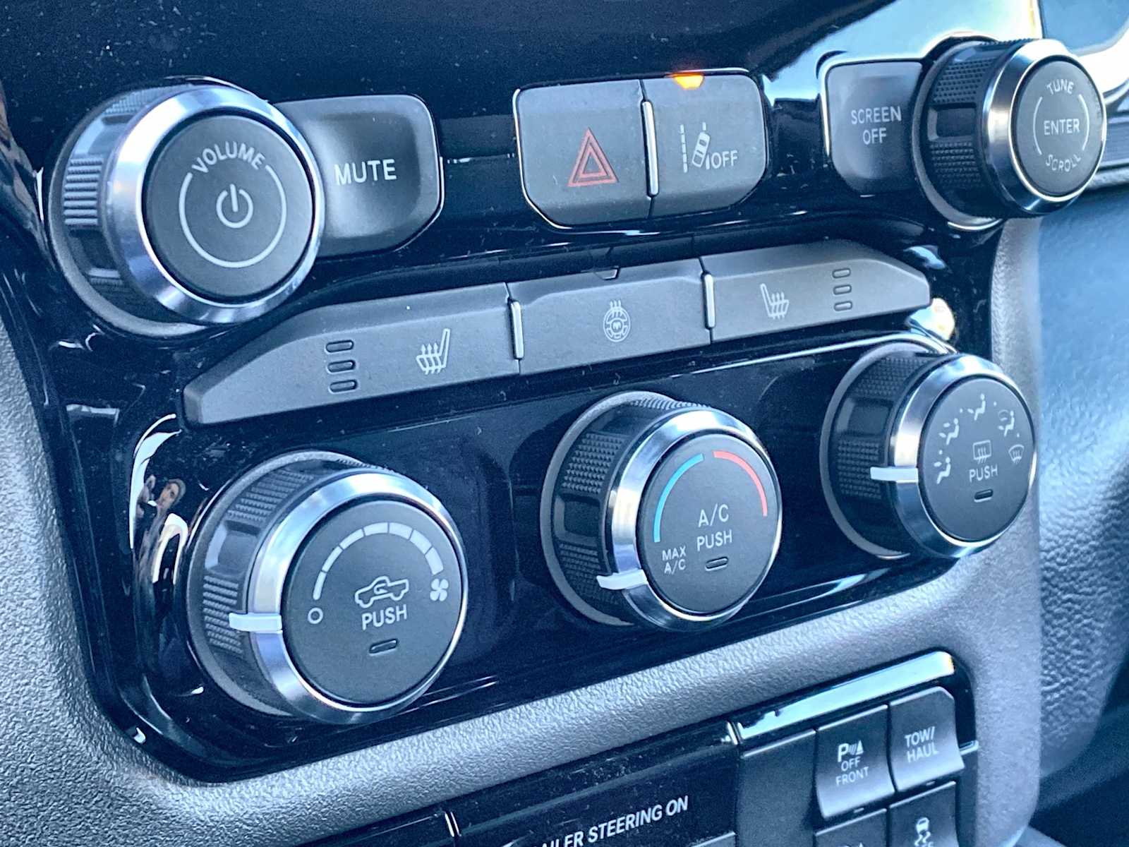 Thumbnail: 2025 RAM 1500 - 24