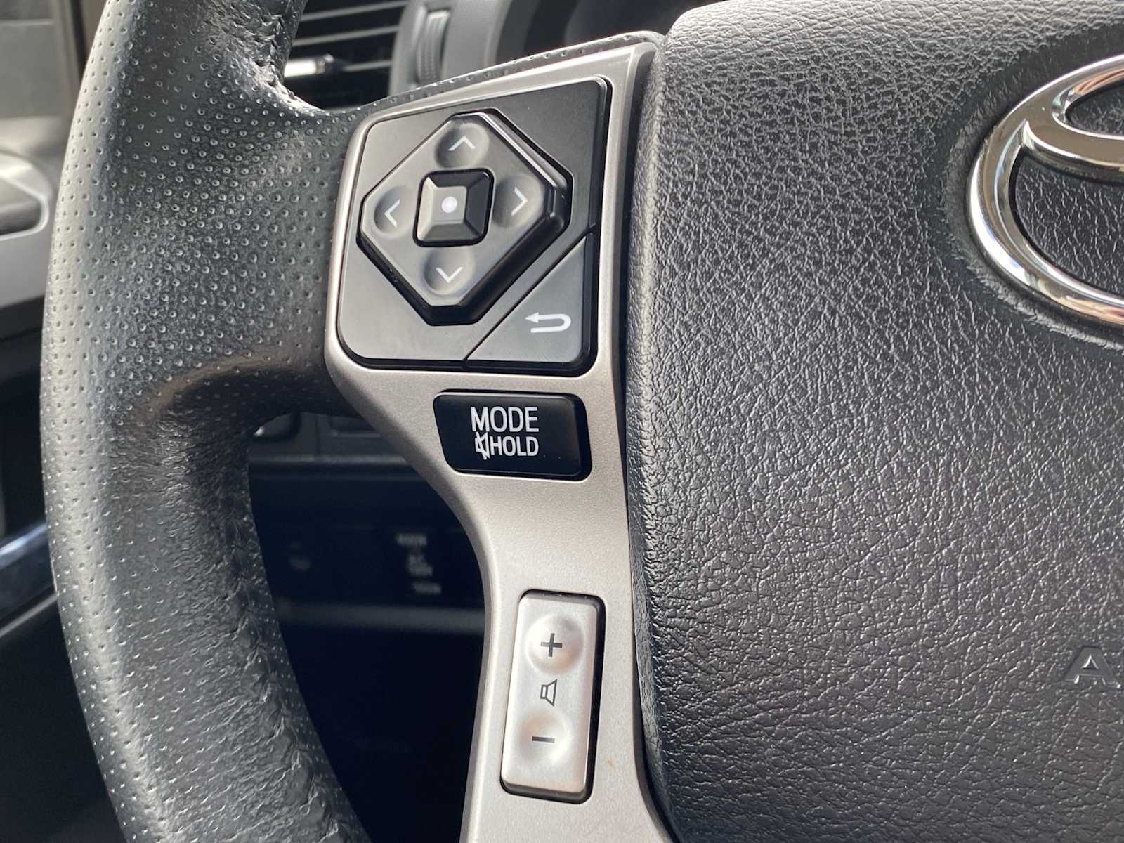 Thumbnail: 2018 Toyota 4Runner - 19