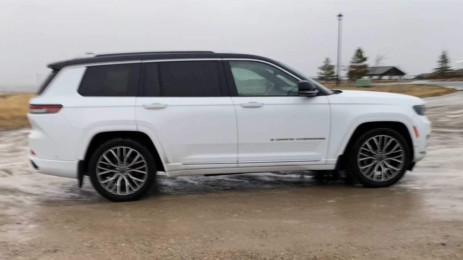 Thumbnail: 2022 Jeep Grand Cherokee - 9