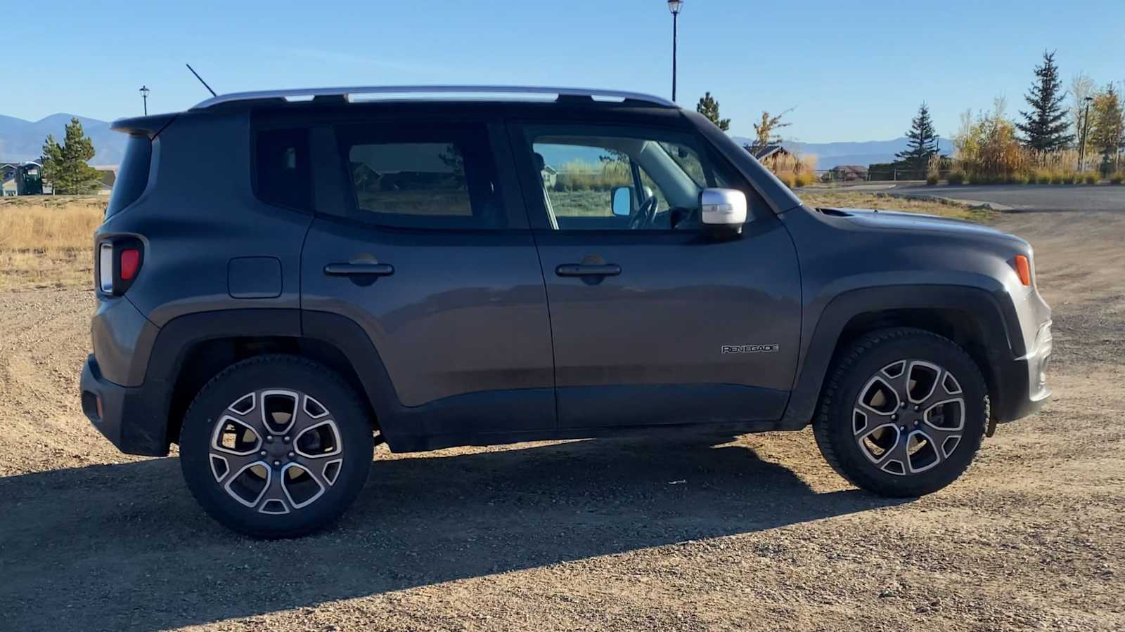 Thumbnail: 2017 Jeep Renegade - 2
