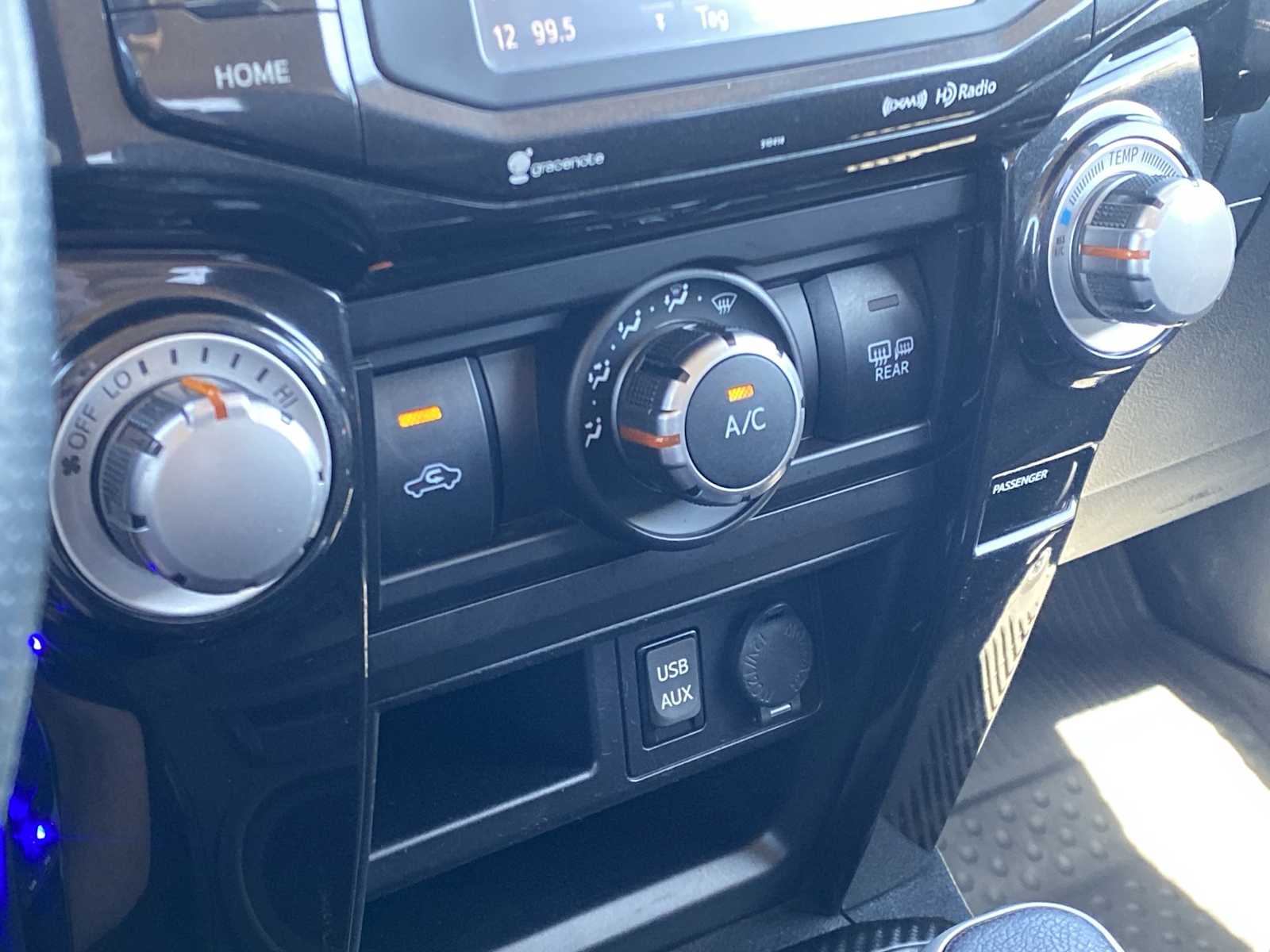 Thumbnail: 2019 Toyota 4Runner - 24