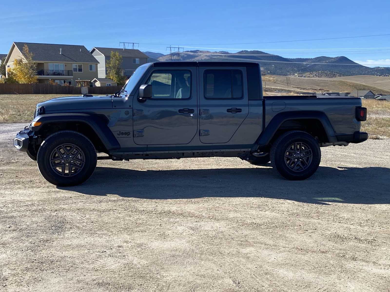 Thumbnail: 2025 Jeep Gladiator - 10