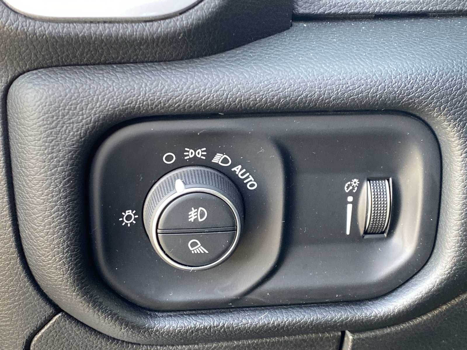 Thumbnail: 2020 RAM 1500 - 22