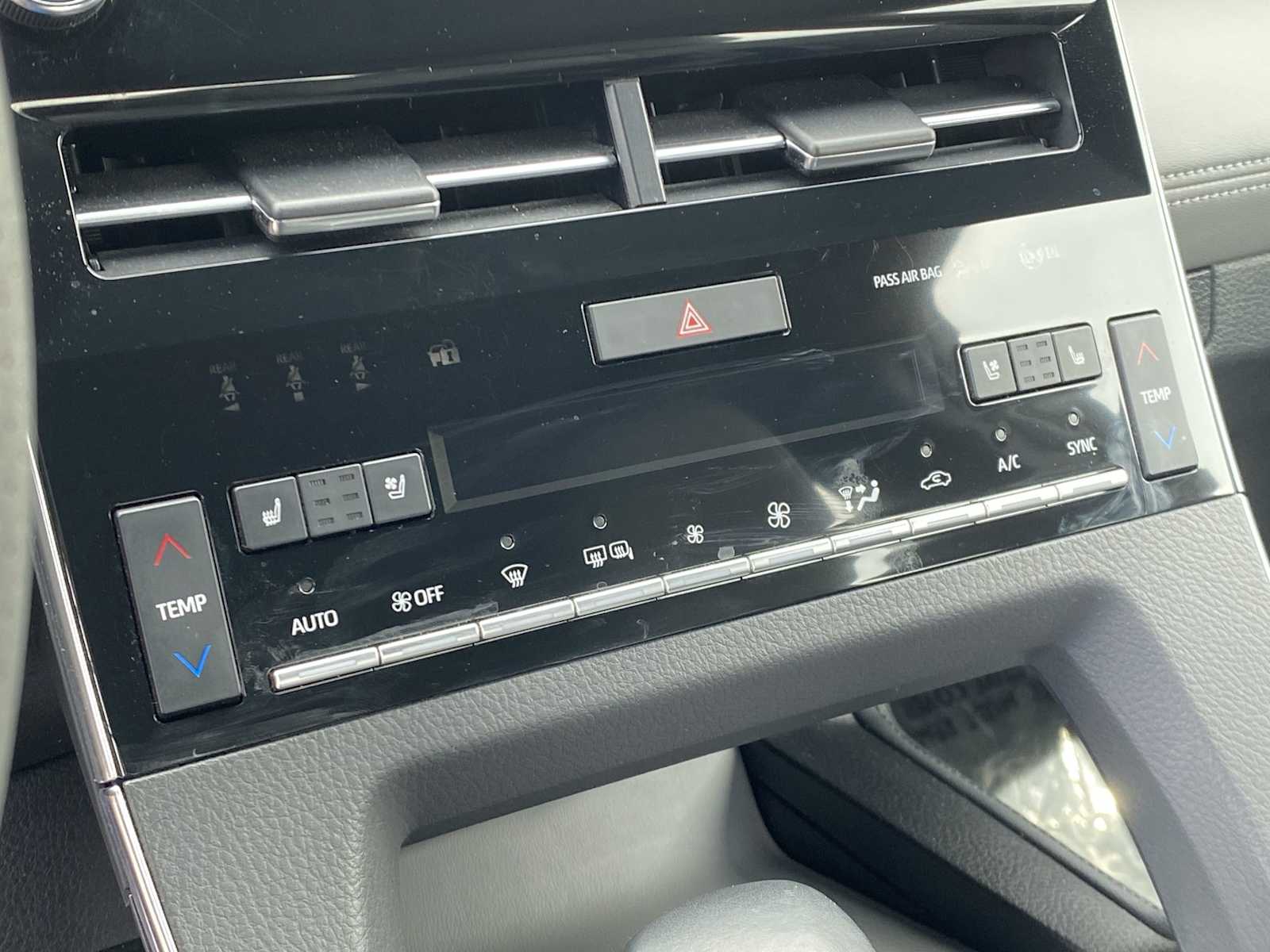 Thumbnail: 2019 Toyota Avalon - 25