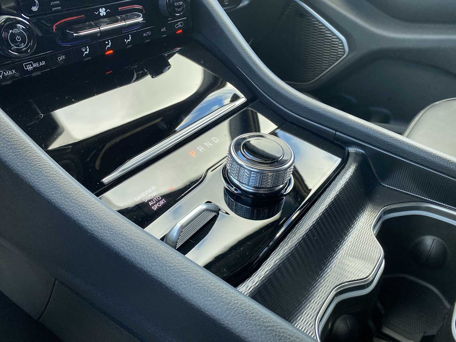 Thumbnail: 2025 Jeep Grand Cherokee - 18