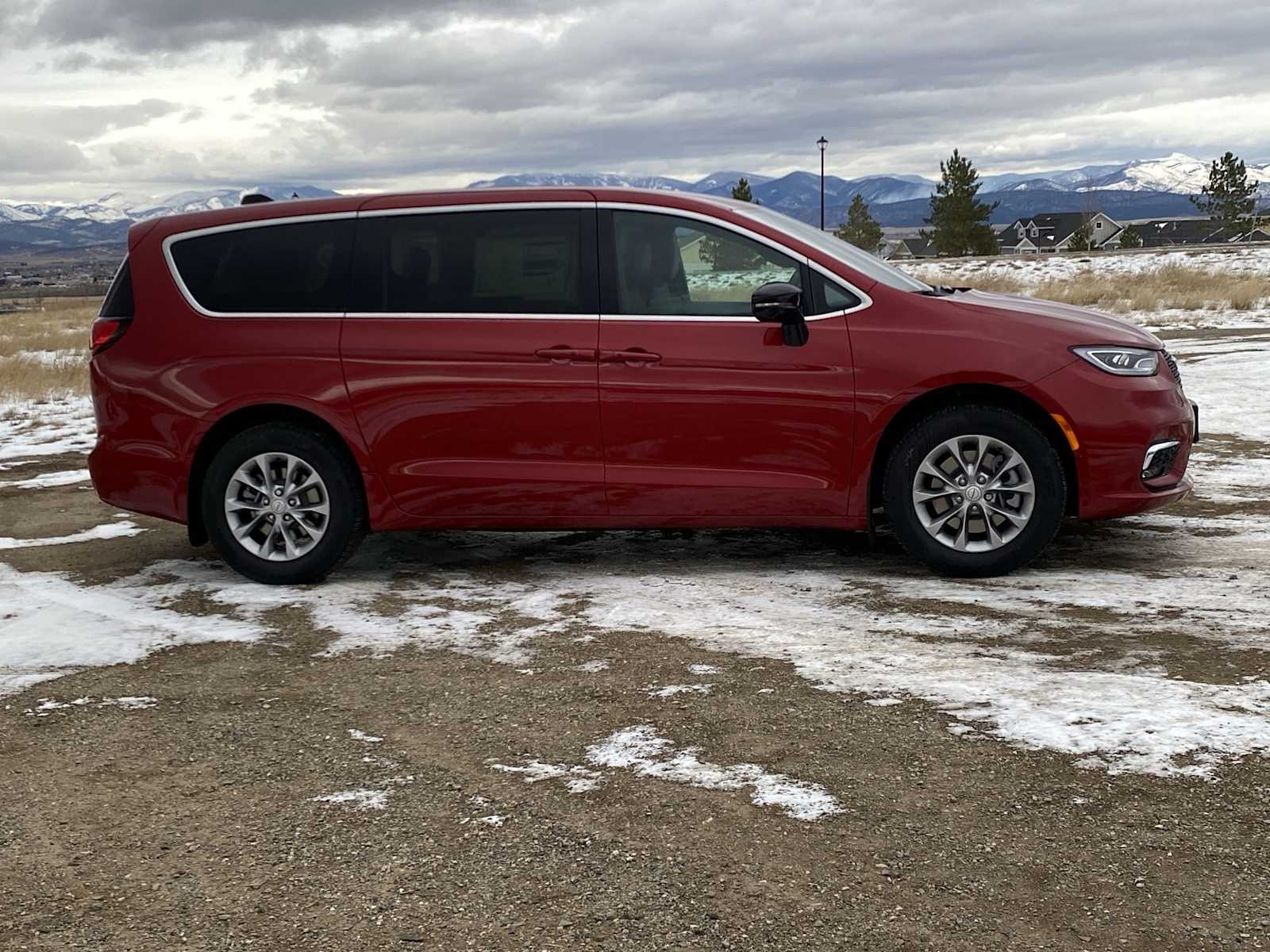 Thumbnail: 2026 Chrysler Pacifica - 24