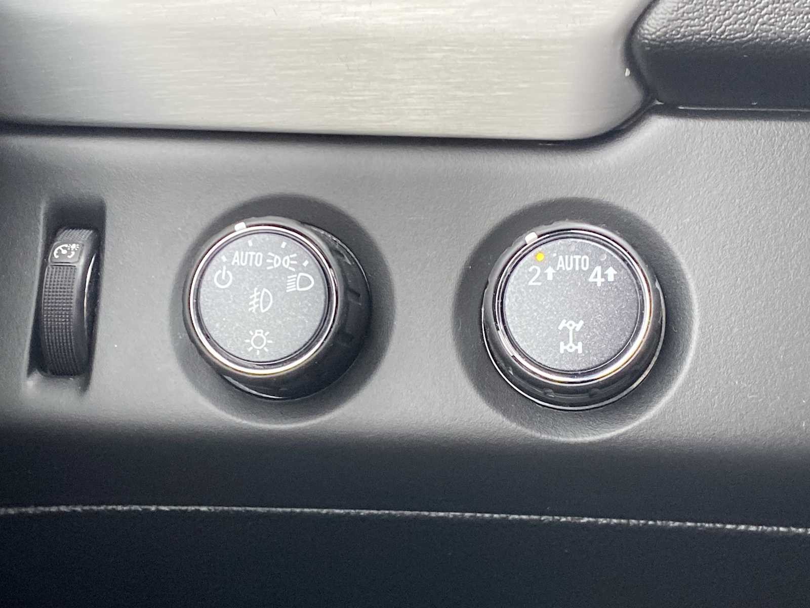 Thumbnail: 2020 GMC Yukon - 25