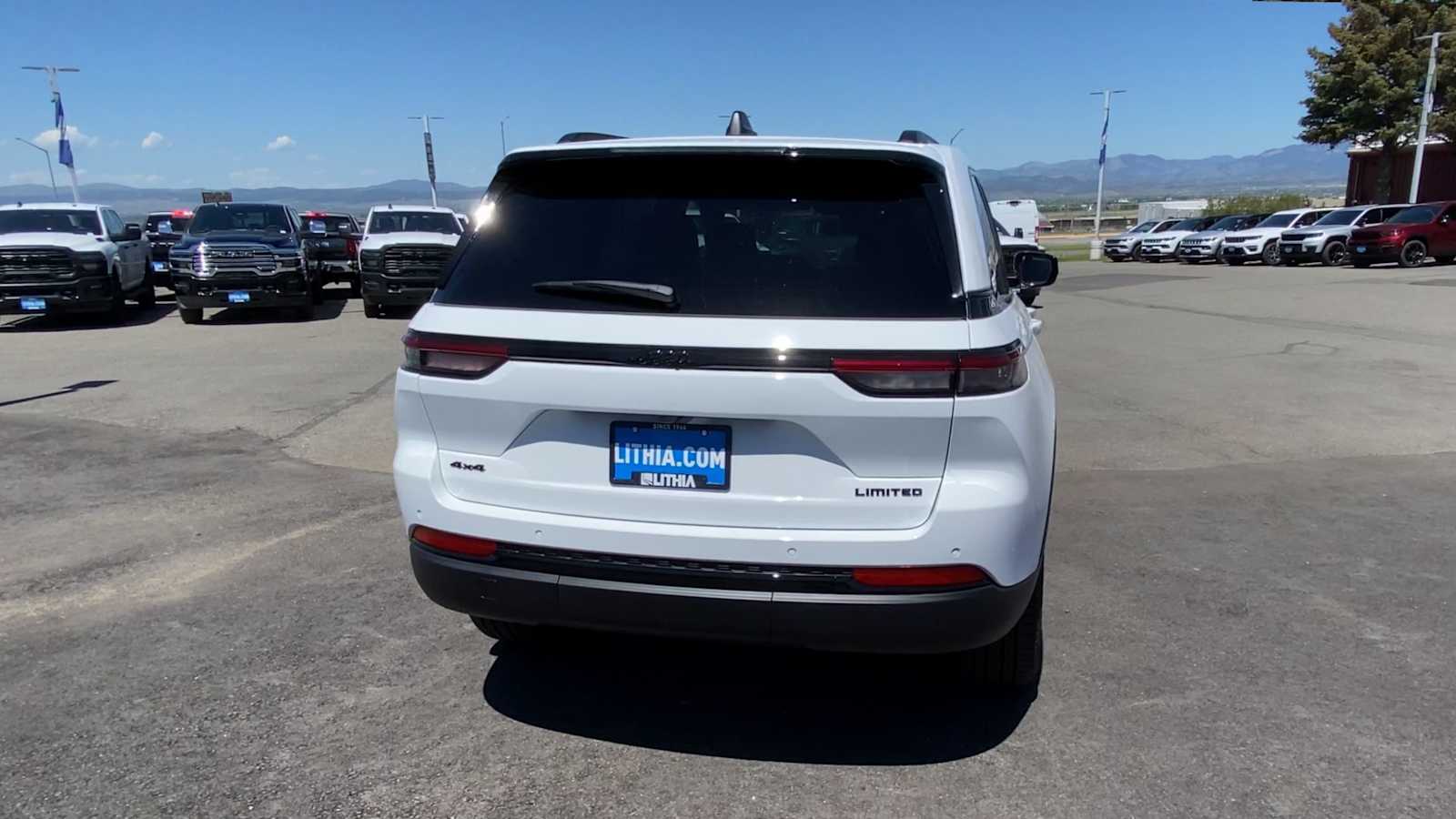 Thumbnail: 2025 Jeep Grand Cherokee - 8