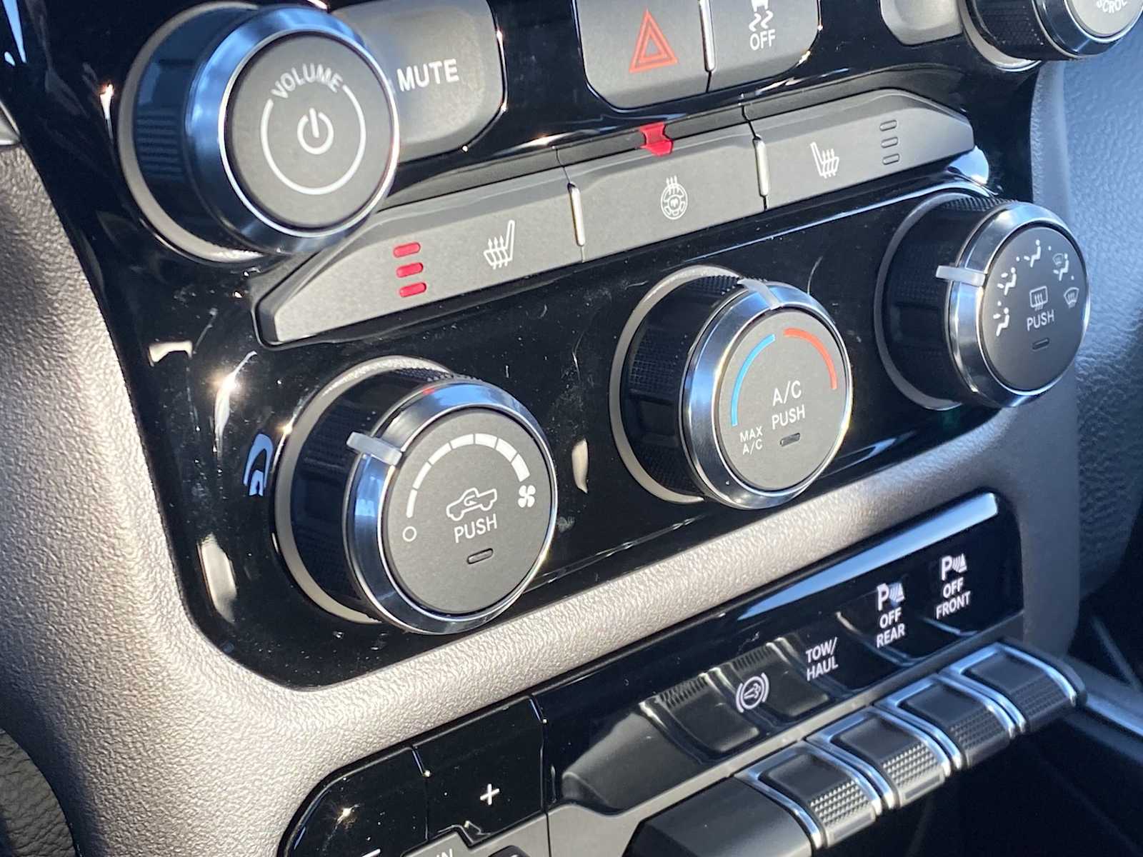 Thumbnail: 2026 RAM 3500 - 27