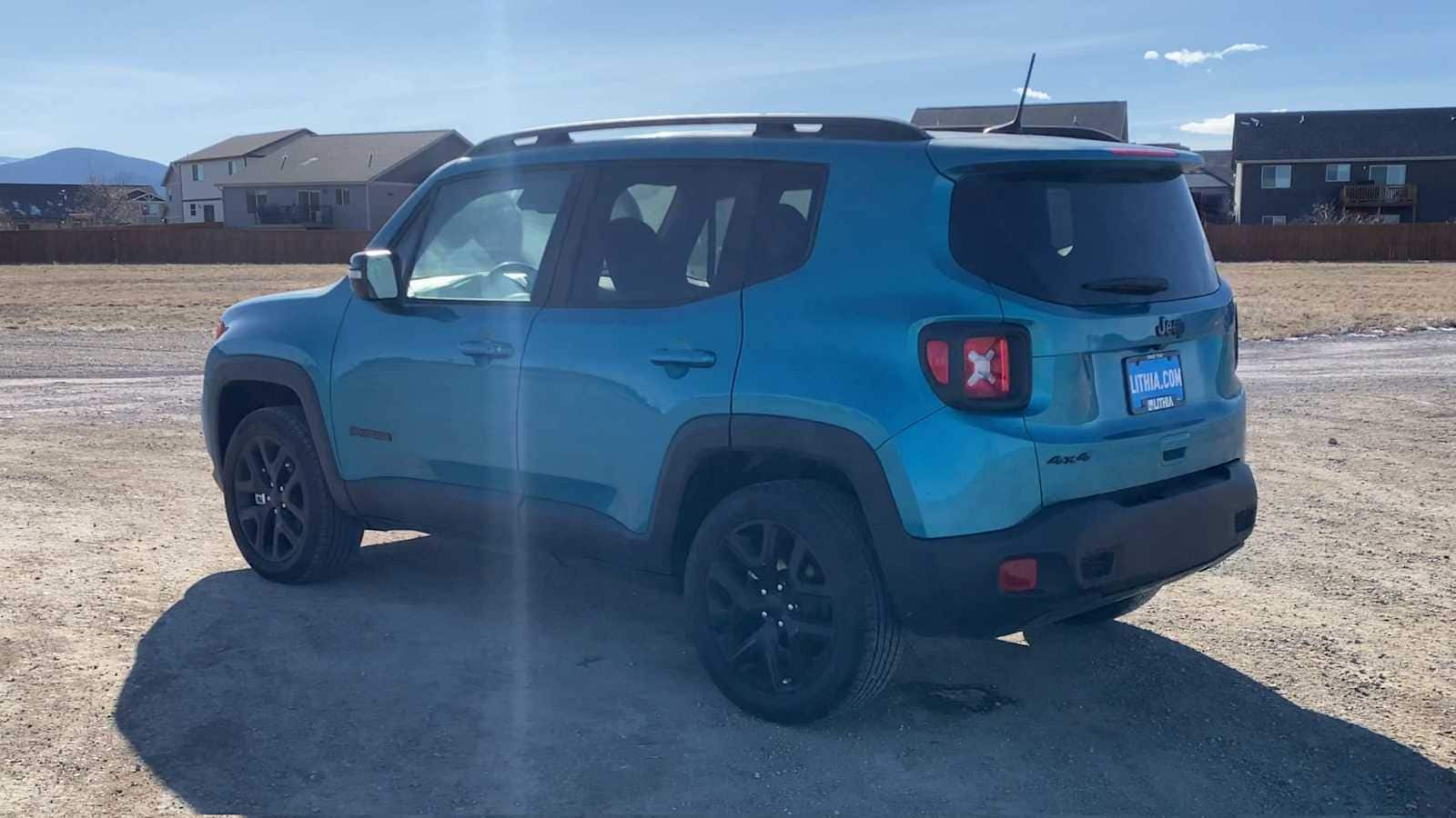 Thumbnail: 2022 Jeep Renegade - 9