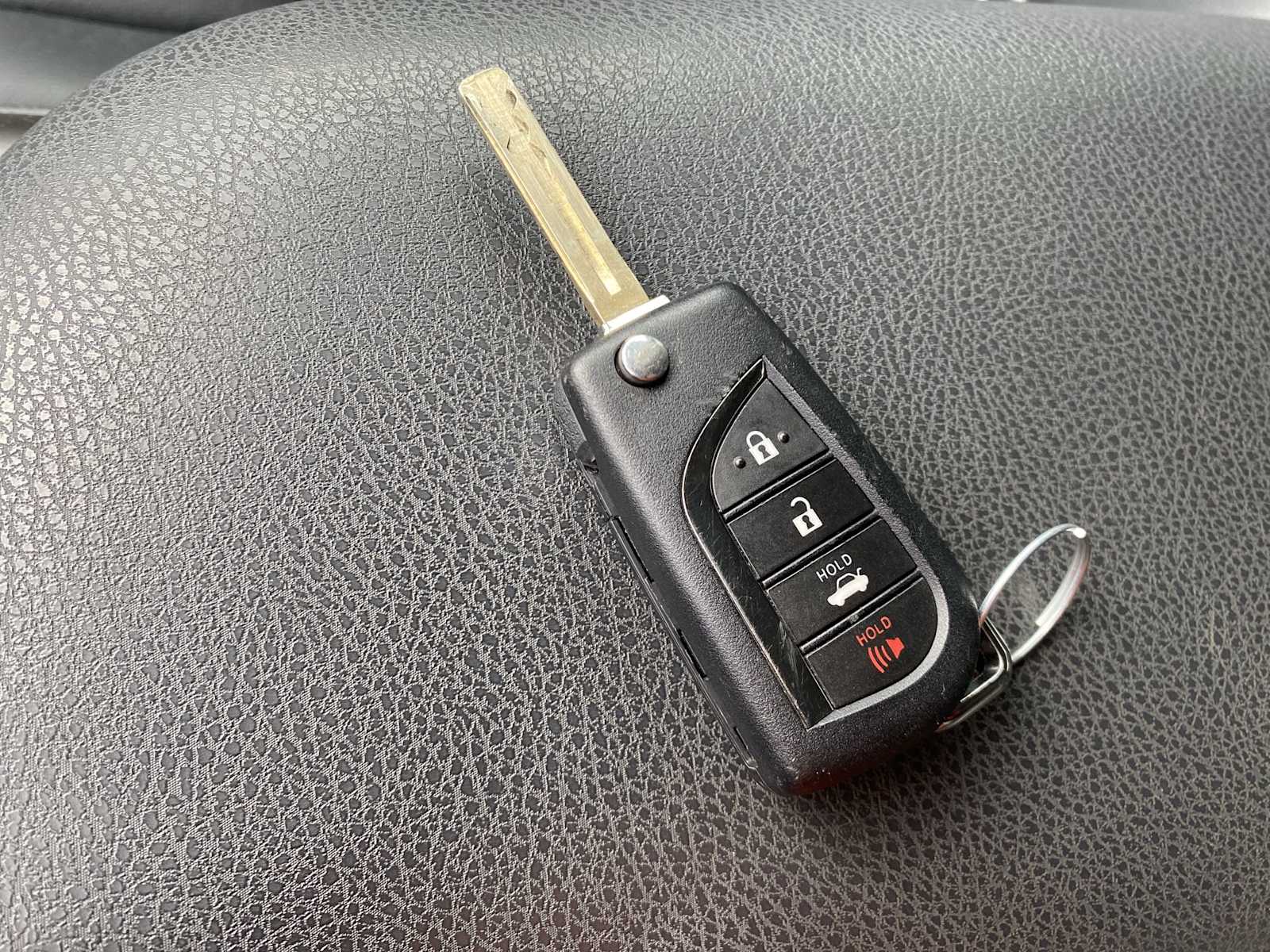 Thumbnail: 2021 Toyota Camry - 21