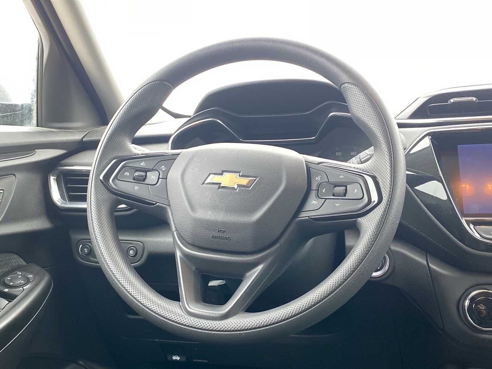 Thumbnail: 2023 Chevrolet TrailBlazer - 24