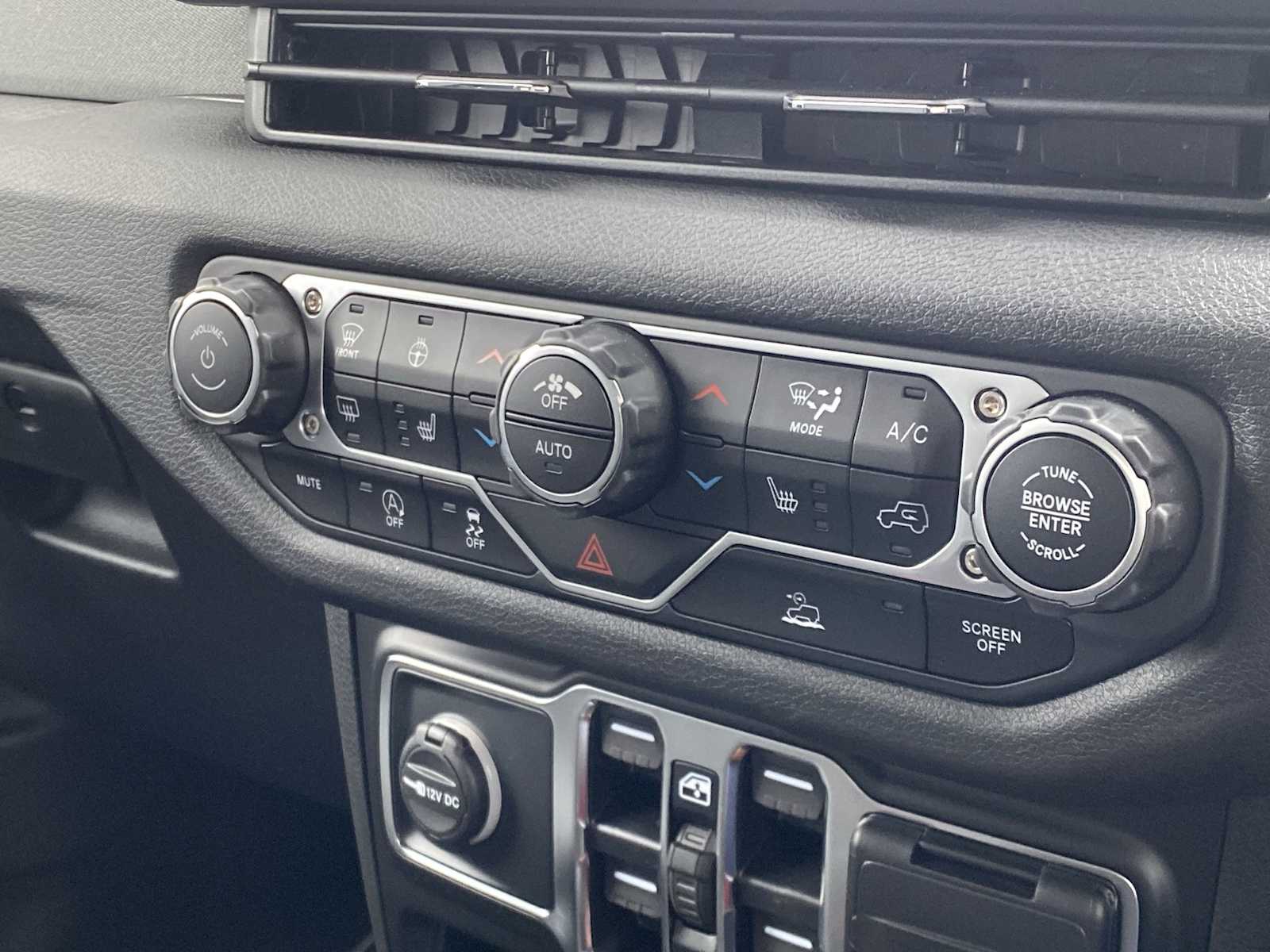 Thumbnail: 2025 Jeep Wrangler - 27