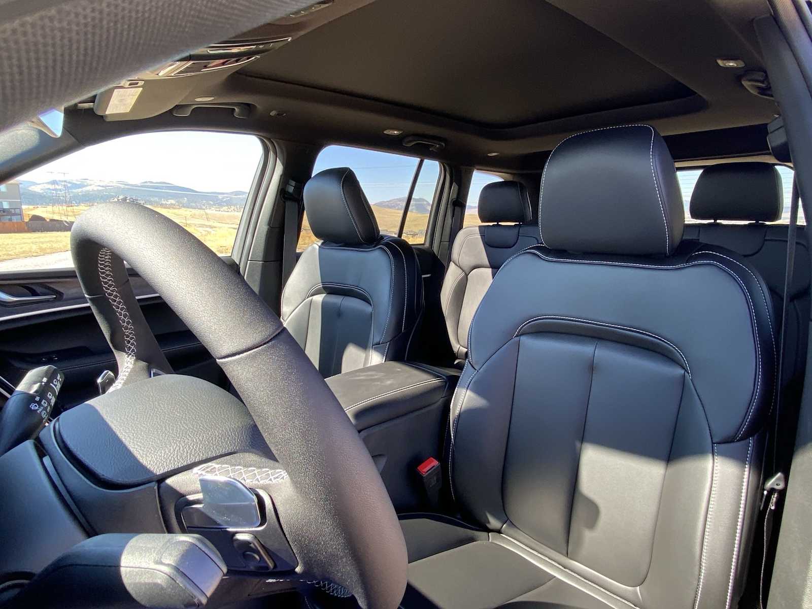 Thumbnail: 2025 Jeep Grand Cherokee - 16