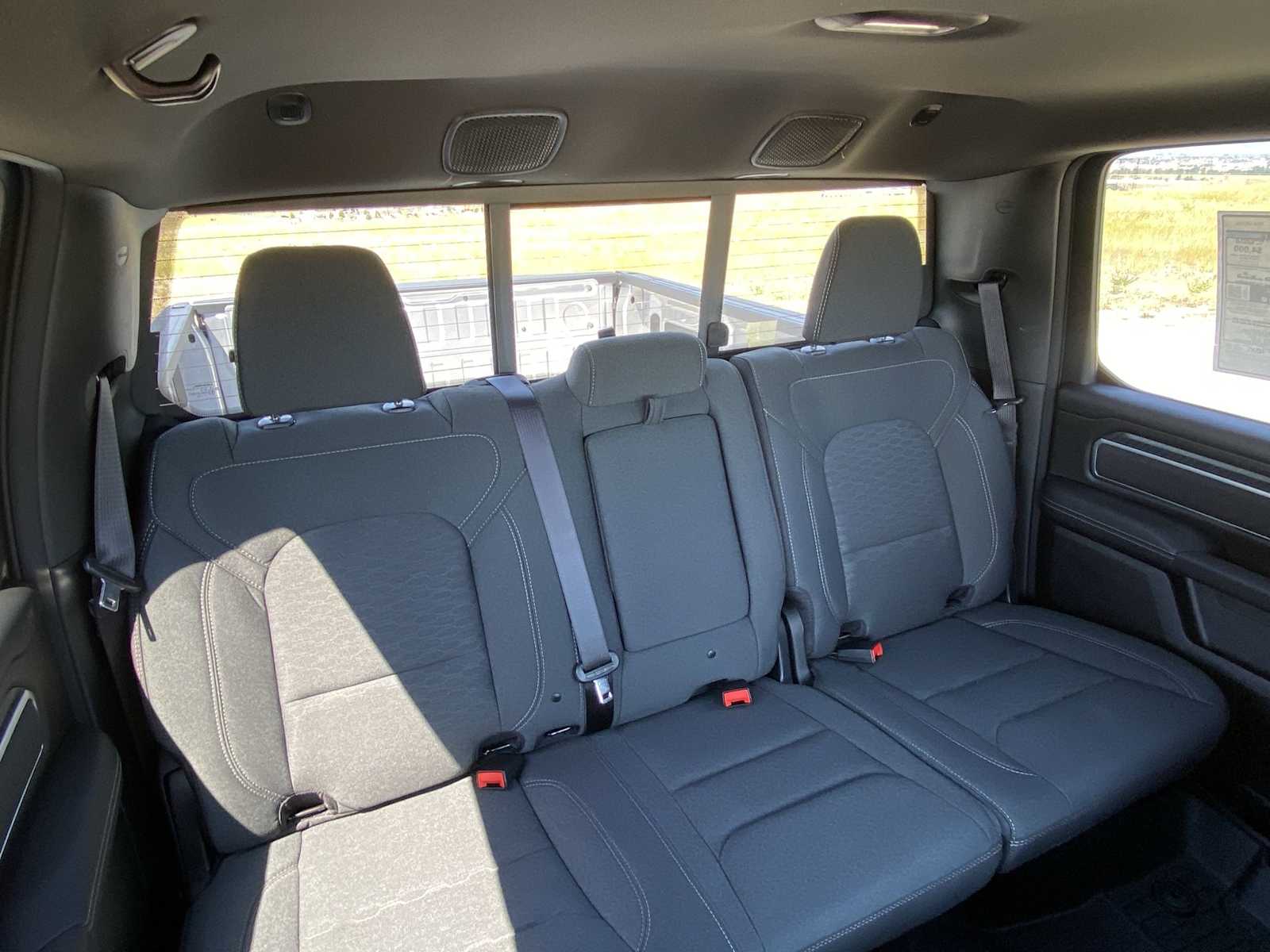 Thumbnail: 2026 RAM 1500 - 17