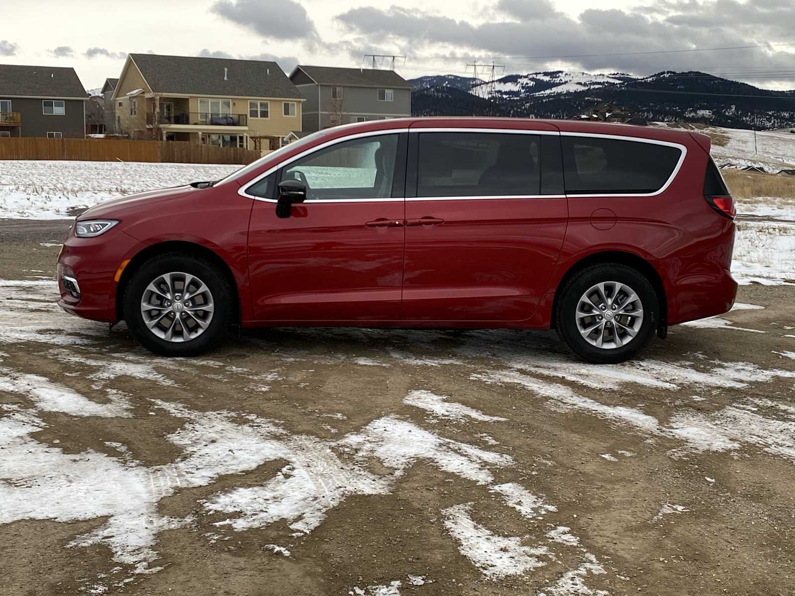 Thumbnail: 2026 Chrysler Pacifica - 10