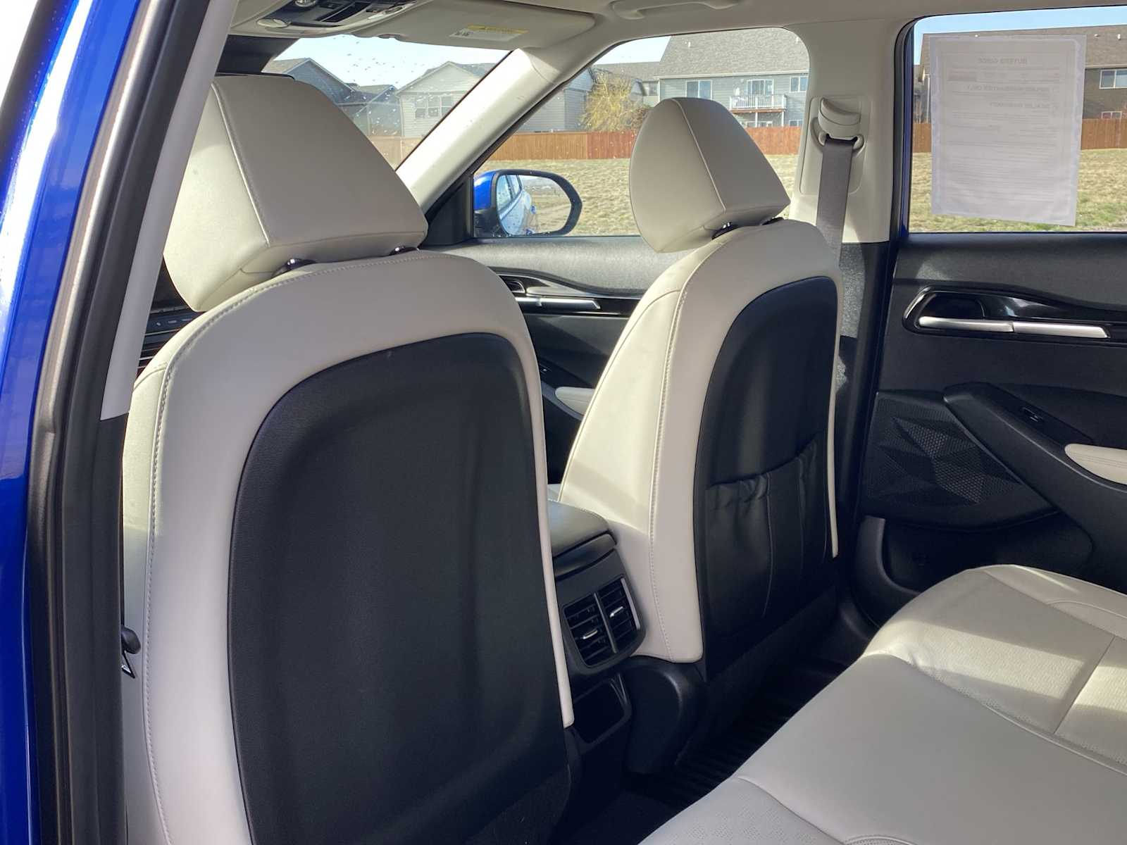 Thumbnail: 2023 Kia Seltos - 33