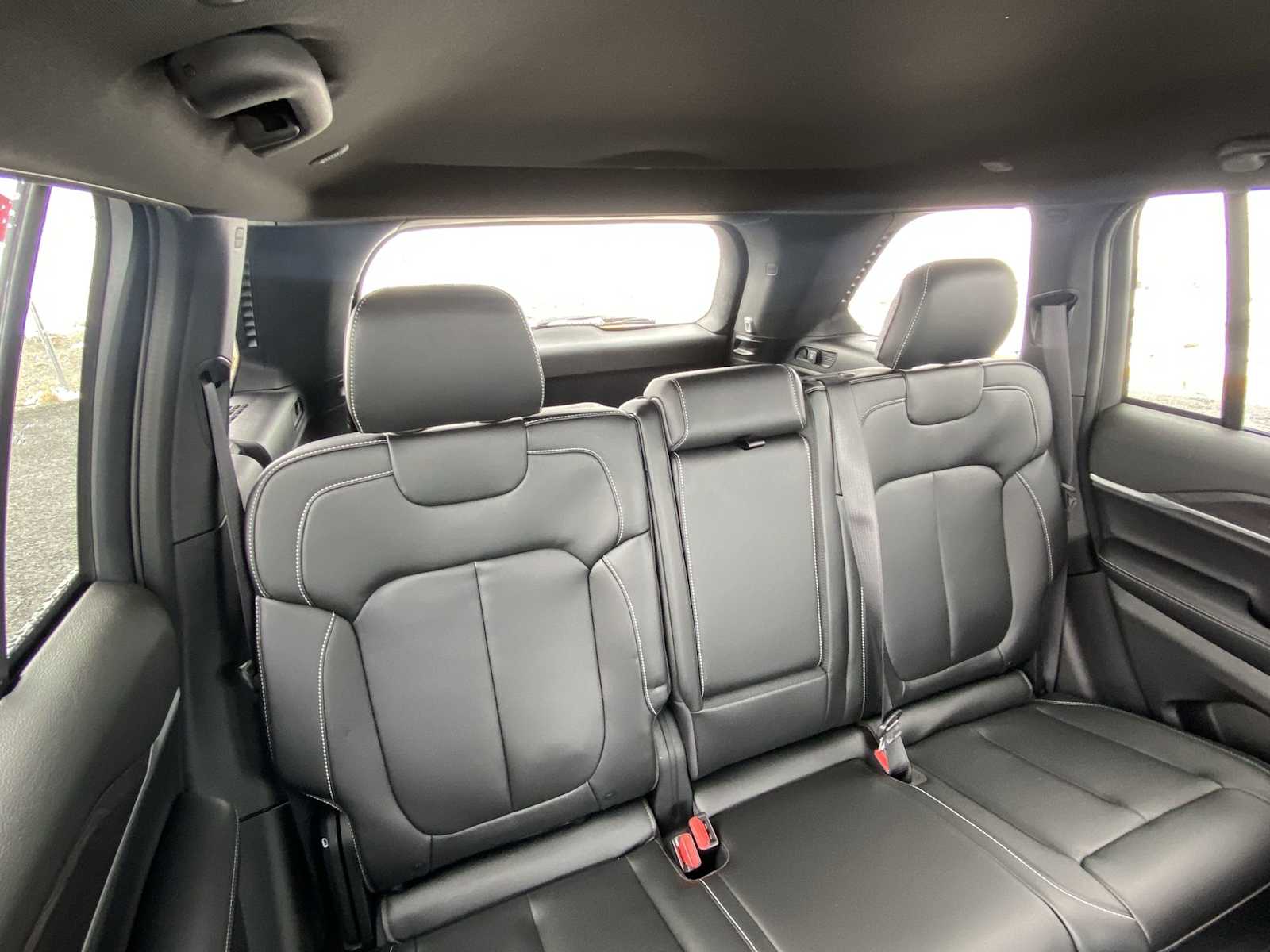 Thumbnail: 2025 Jeep Grand Cherokee - 16