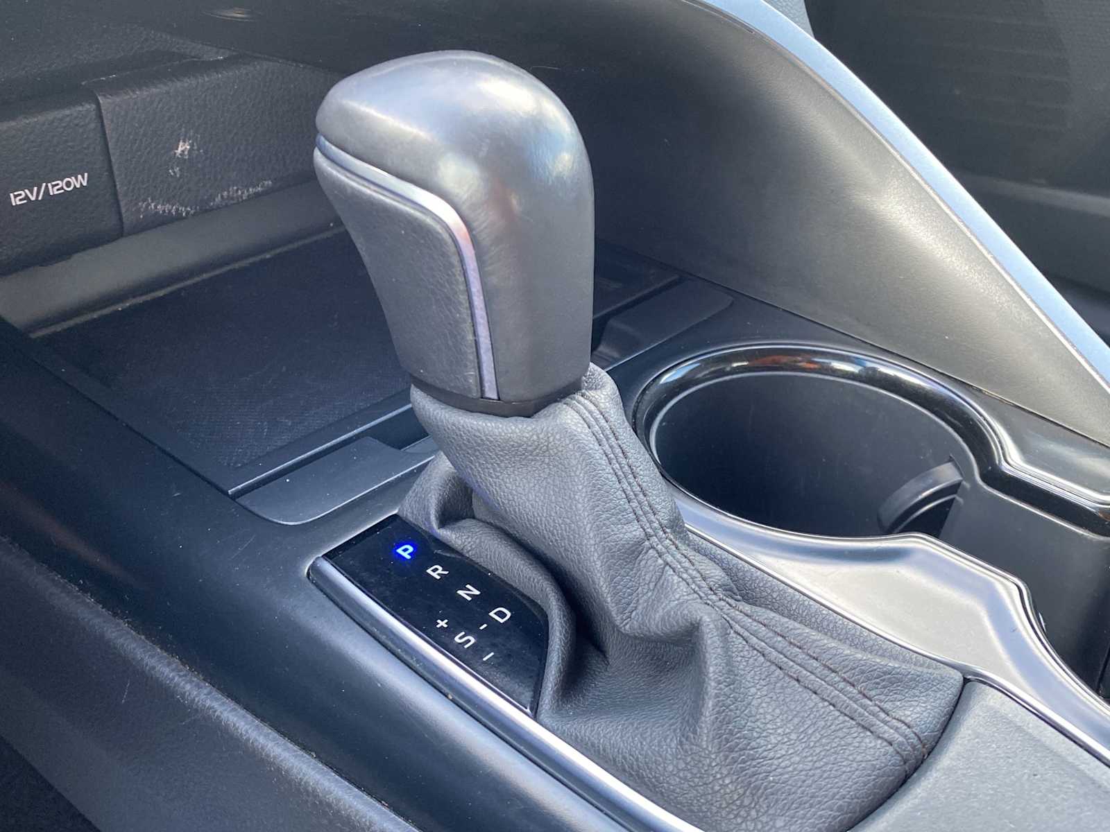 Thumbnail: 2020 Toyota Camry - 17