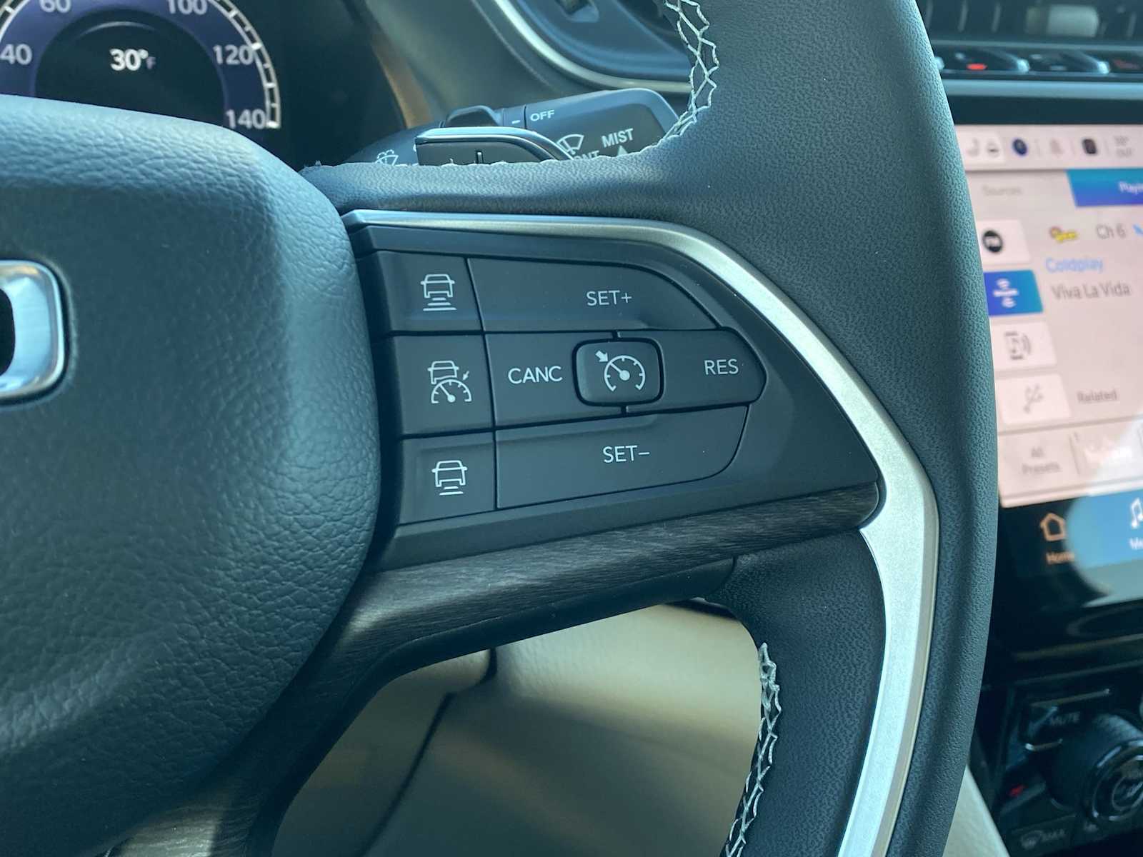 Thumbnail: 2025 Jeep Grand Cherokee - 25