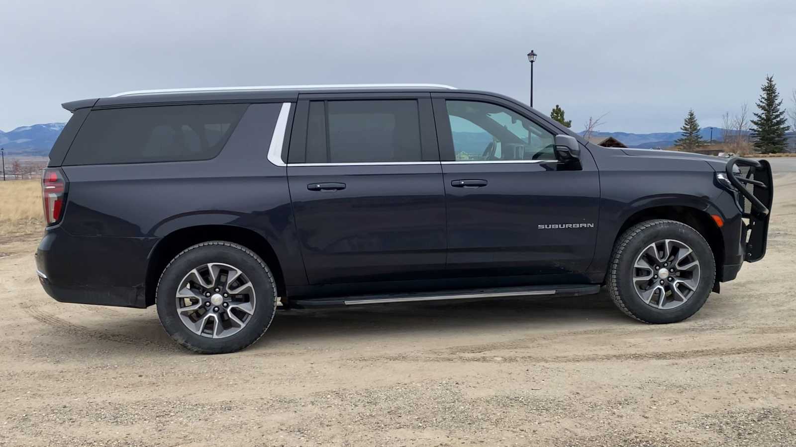 Thumbnail: 2022 Chevrolet Suburban - 9