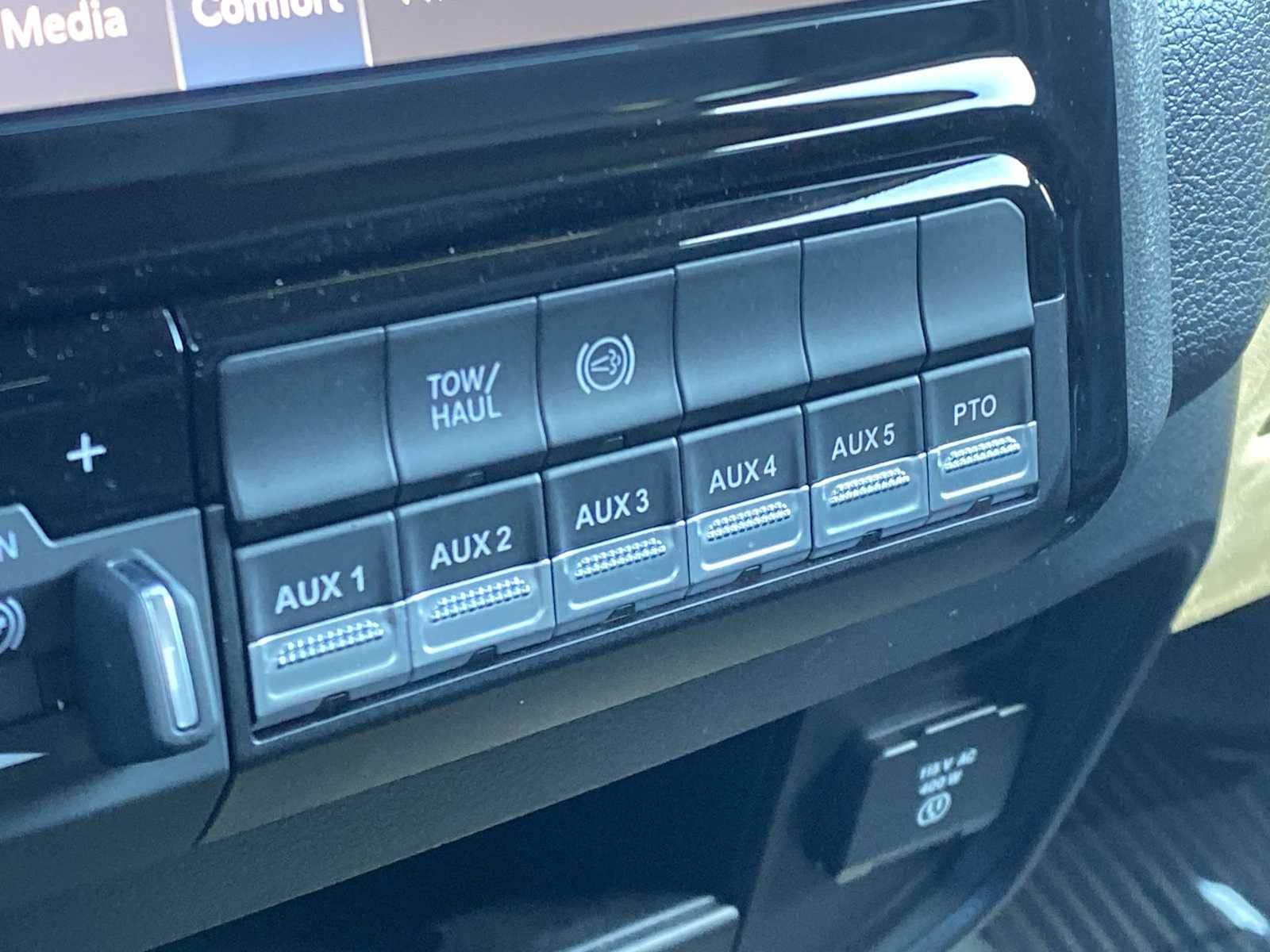 Thumbnail: 2026 RAM 5500 - 28