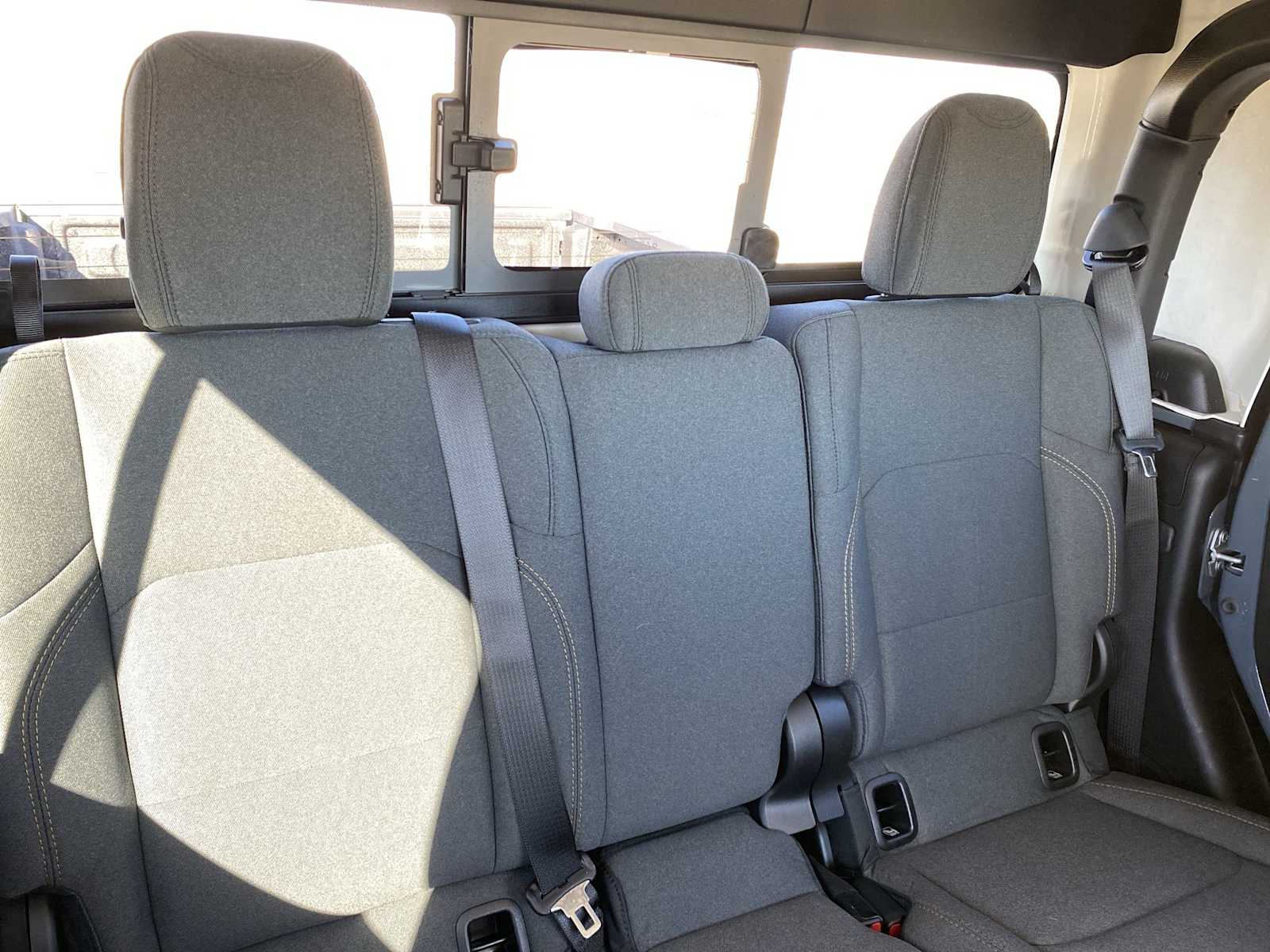 Thumbnail: 2025 Jeep Gladiator - 16