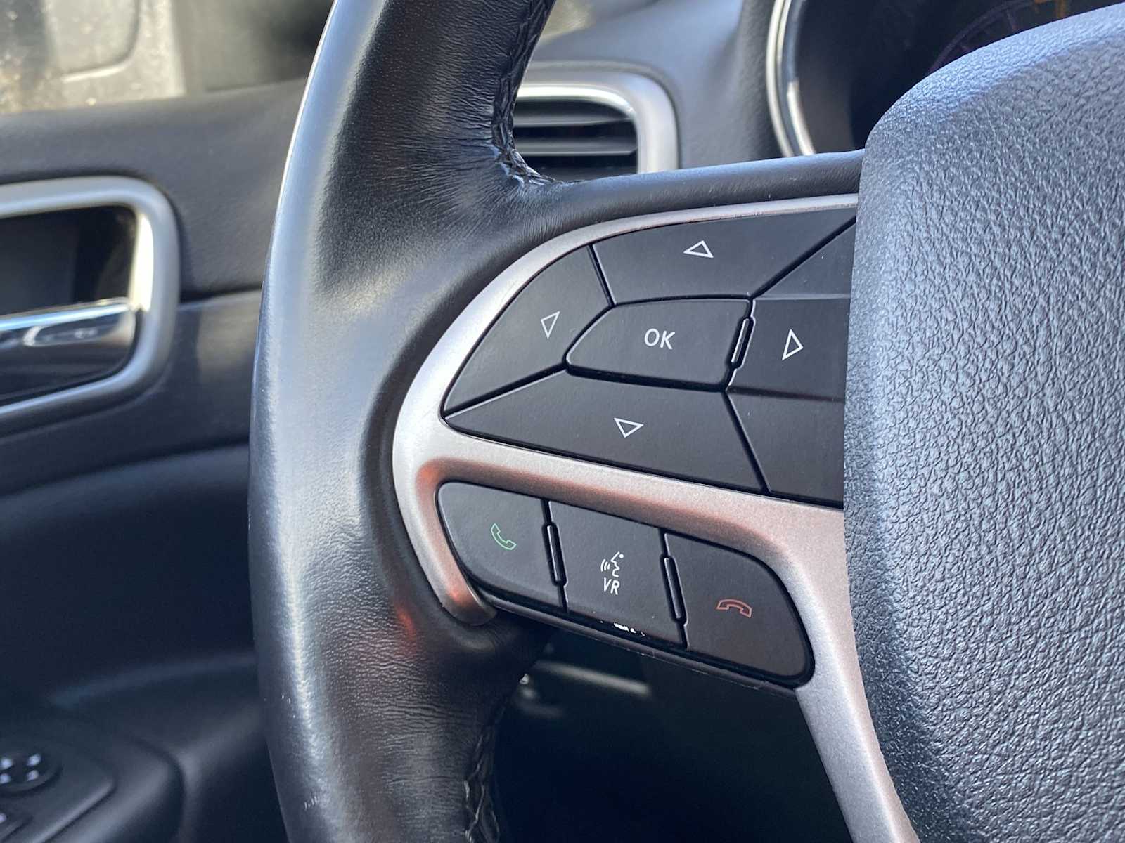 Thumbnail: 2018 Jeep Grand Cherokee - 30