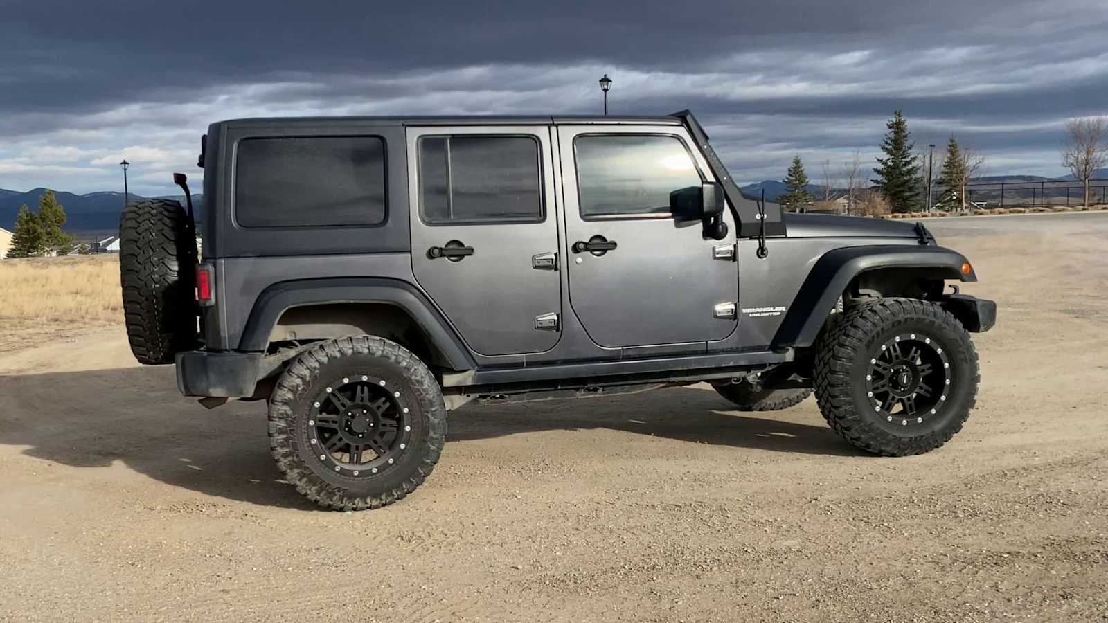 Thumbnail: 2017 Jeep Wrangler - 2