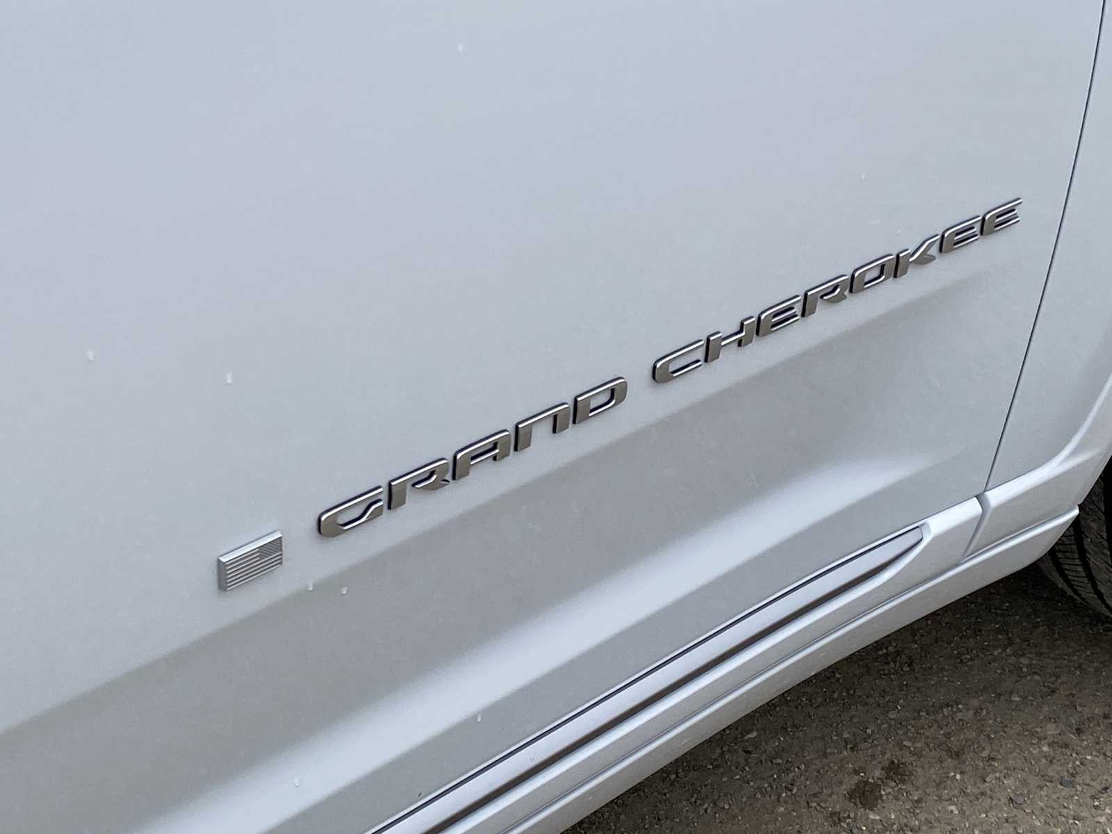 Thumbnail: 2026 Jeep Grand Cherokee - 15