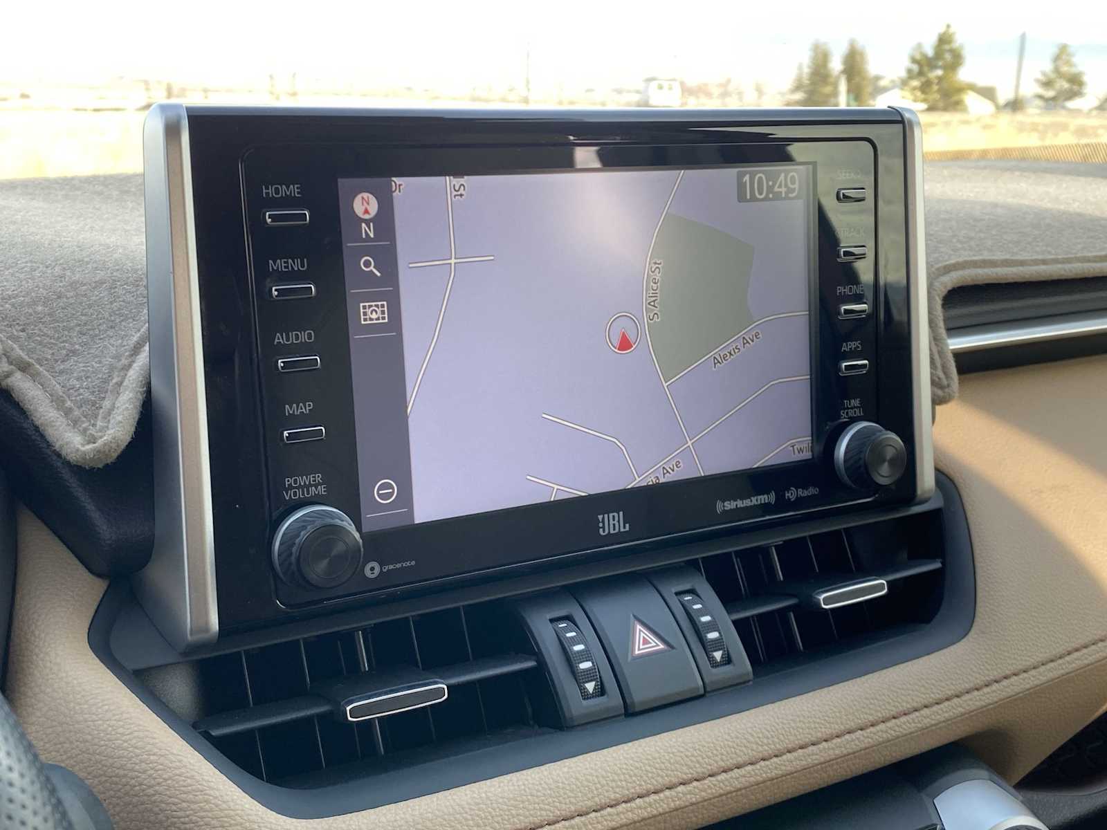 Thumbnail: 2021 Toyota RAV4 - 25