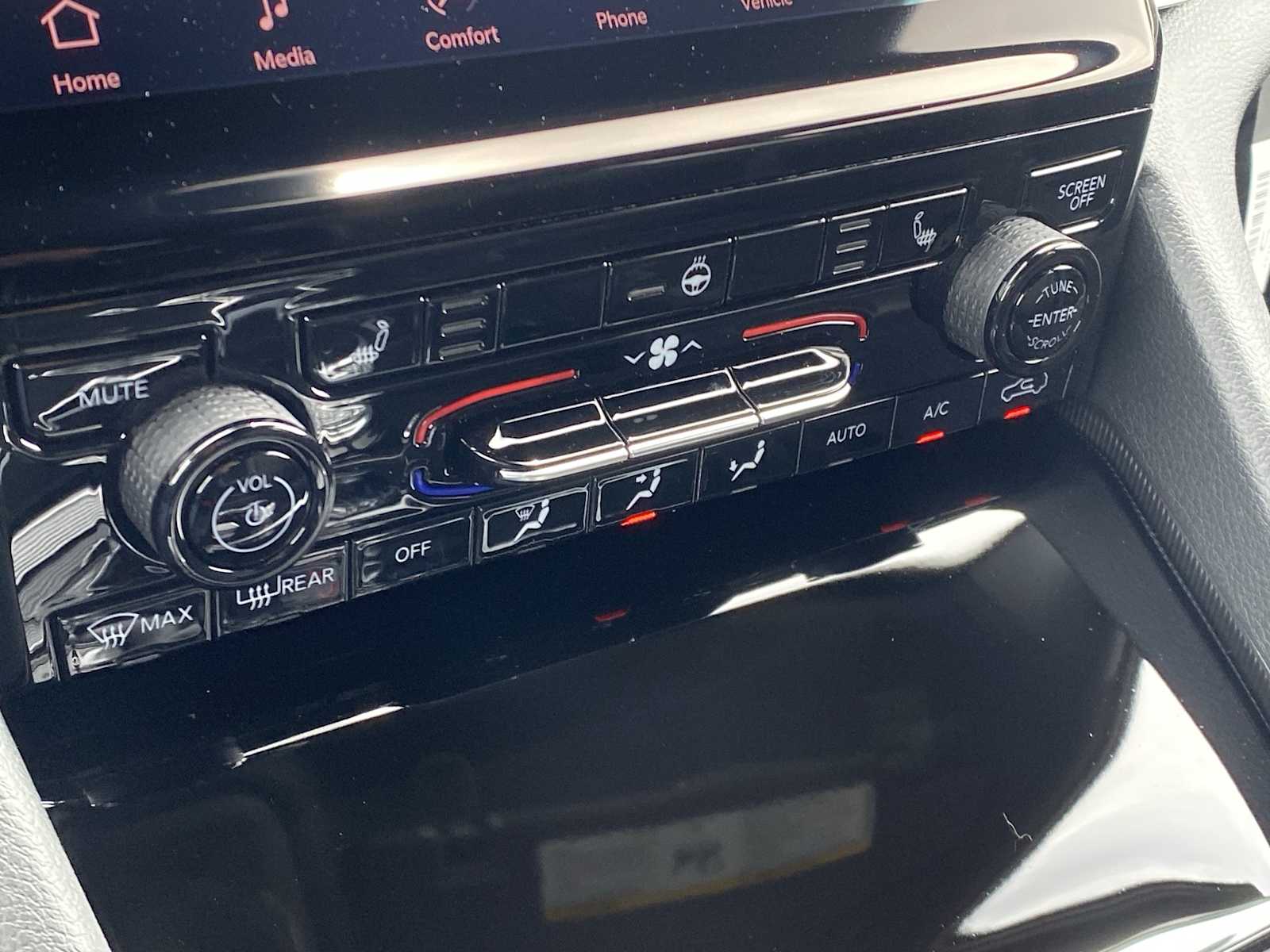 Thumbnail: 2025 Jeep Grand Cherokee - 26