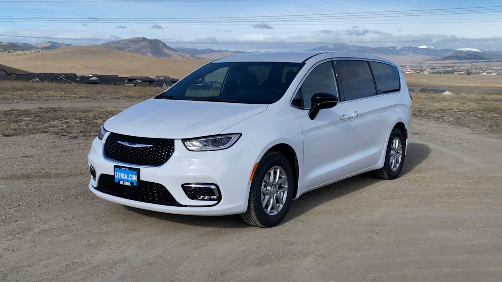 Thumbnail: 2026 Chrysler Pacifica - 4