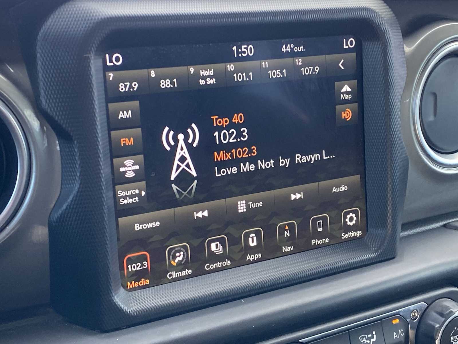 Thumbnail: 2022 Jeep Gladiator - 30