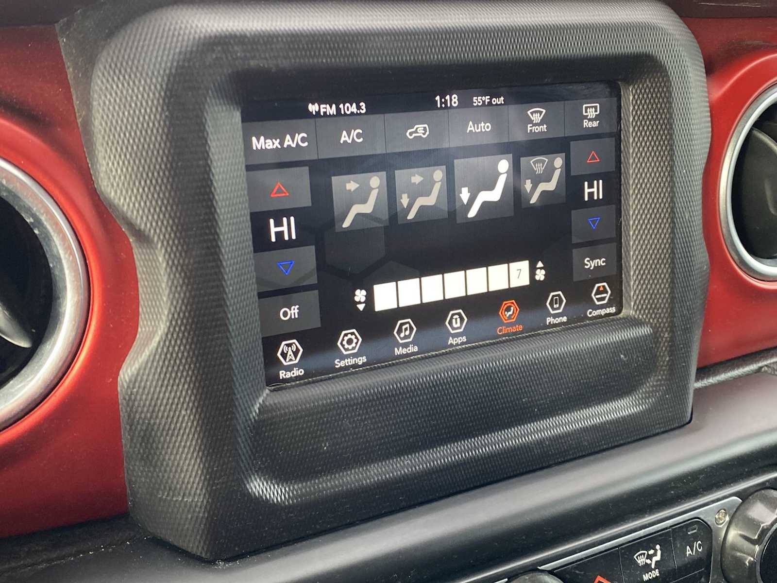 Thumbnail: 2018 Jeep Wrangler - 16