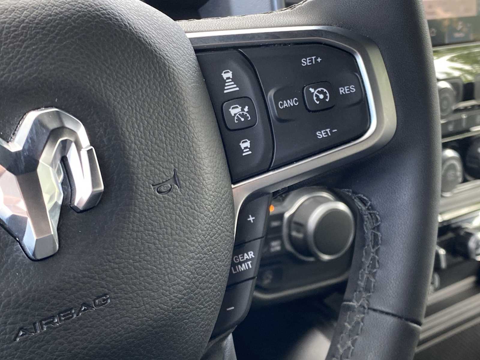 Thumbnail: 2025 RAM 1500 - 32
