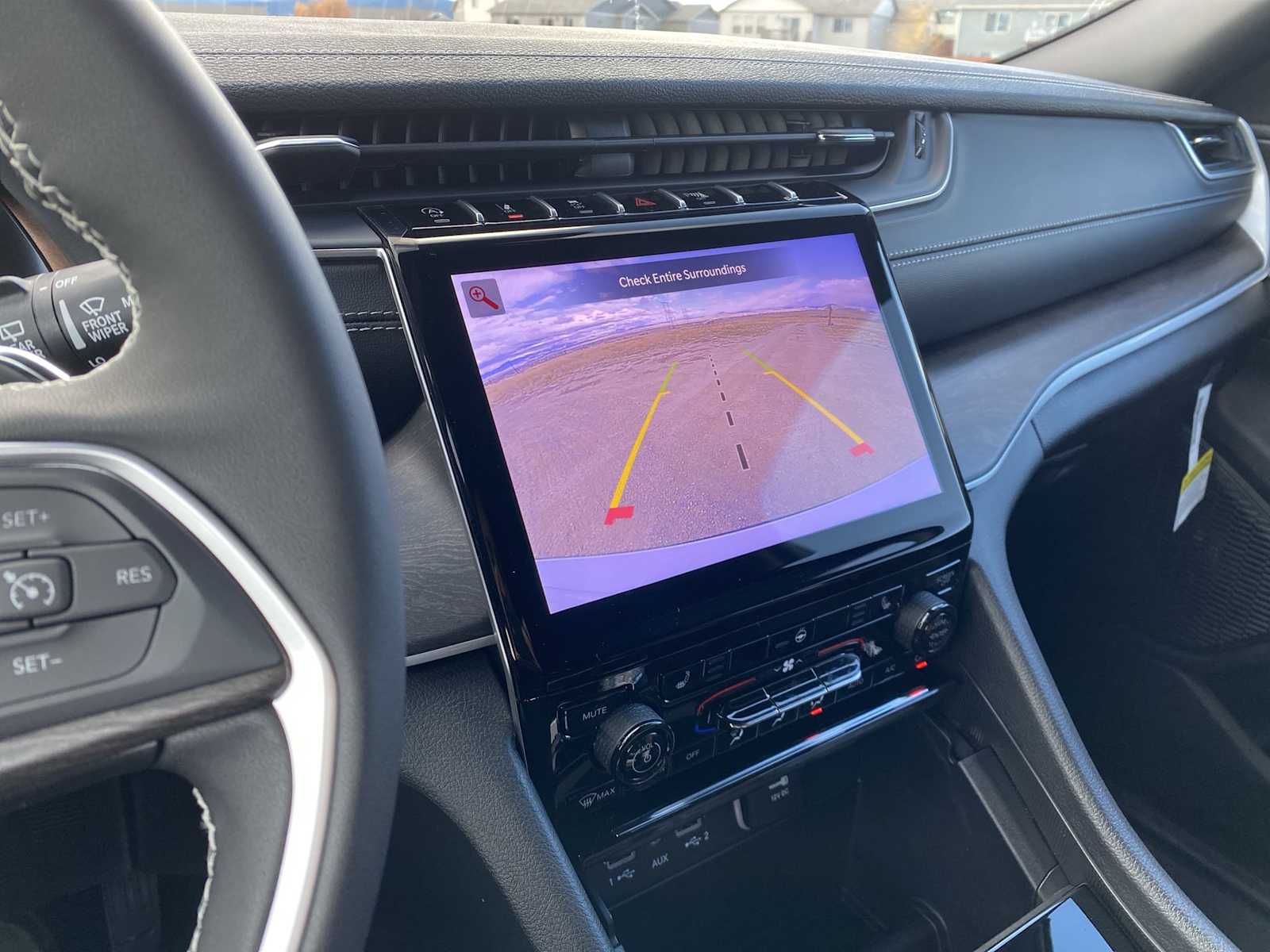 Thumbnail: 2025 Jeep Grand Cherokee - 23